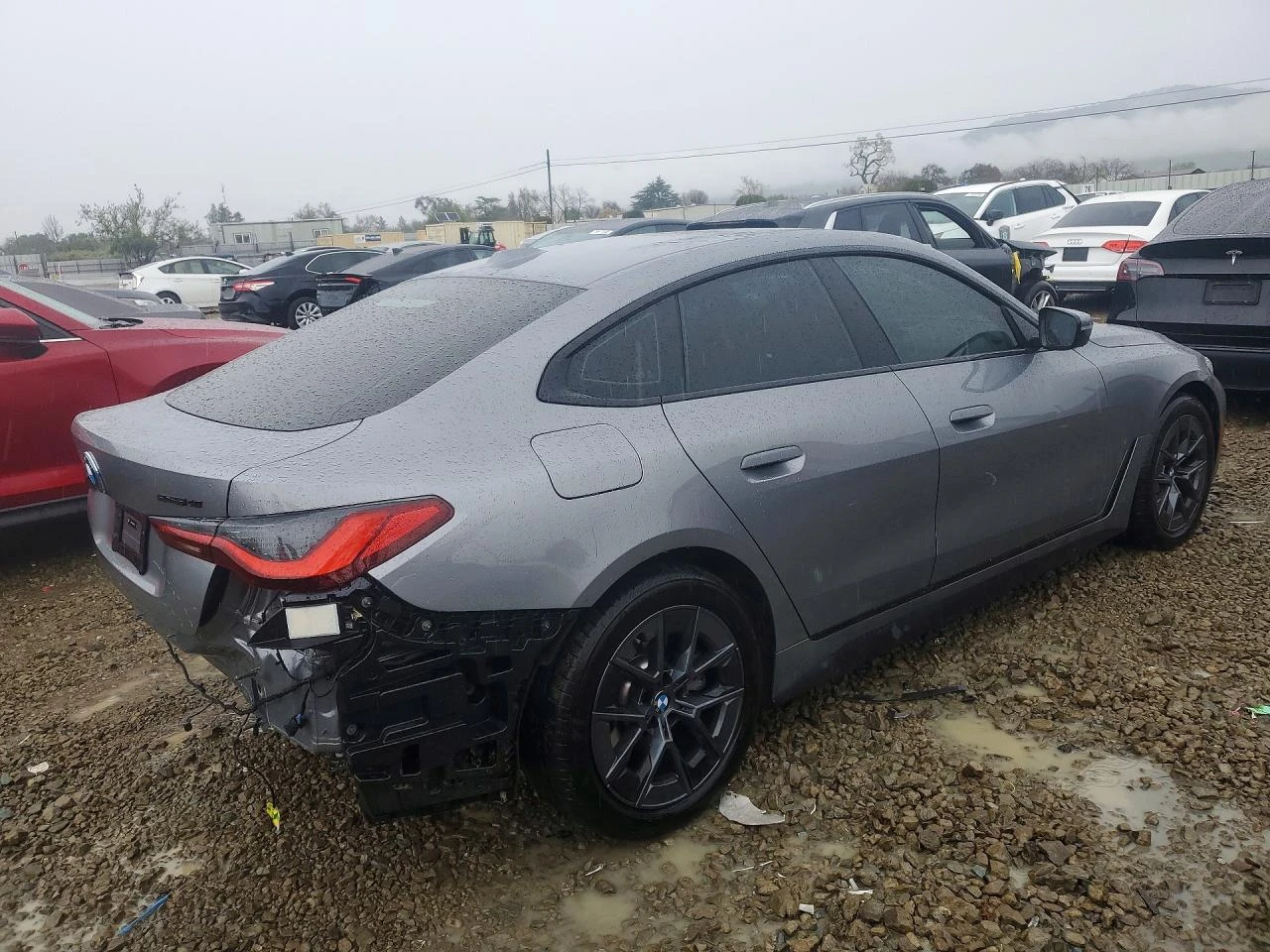 BMW i4 eDrive40 Gran Coupe, снимка 3 - Автомобили и джипове - 54152950