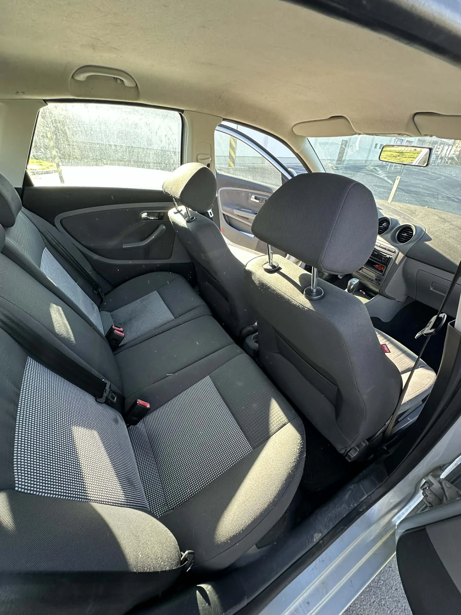 Seat Ibiza, снимка 5 - Автомобили и джипове - 54212172