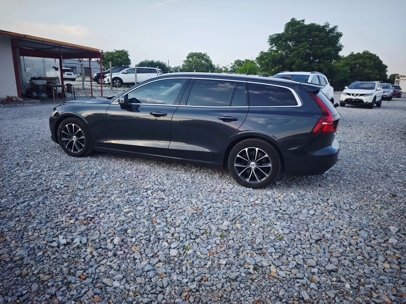 Volvo V60 2.0D D3, снимка 7 - Автомобили и джипове - 54844618