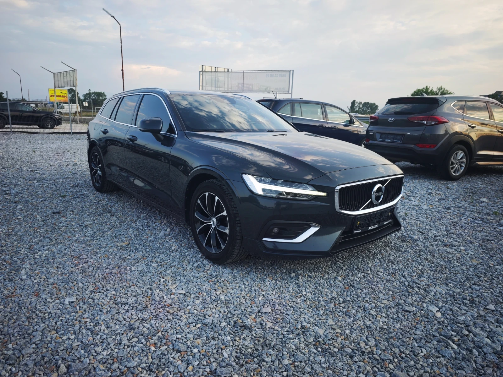 Volvo V60 2.0D D3, снимка 3 - Автомобили и джипове - 54844618