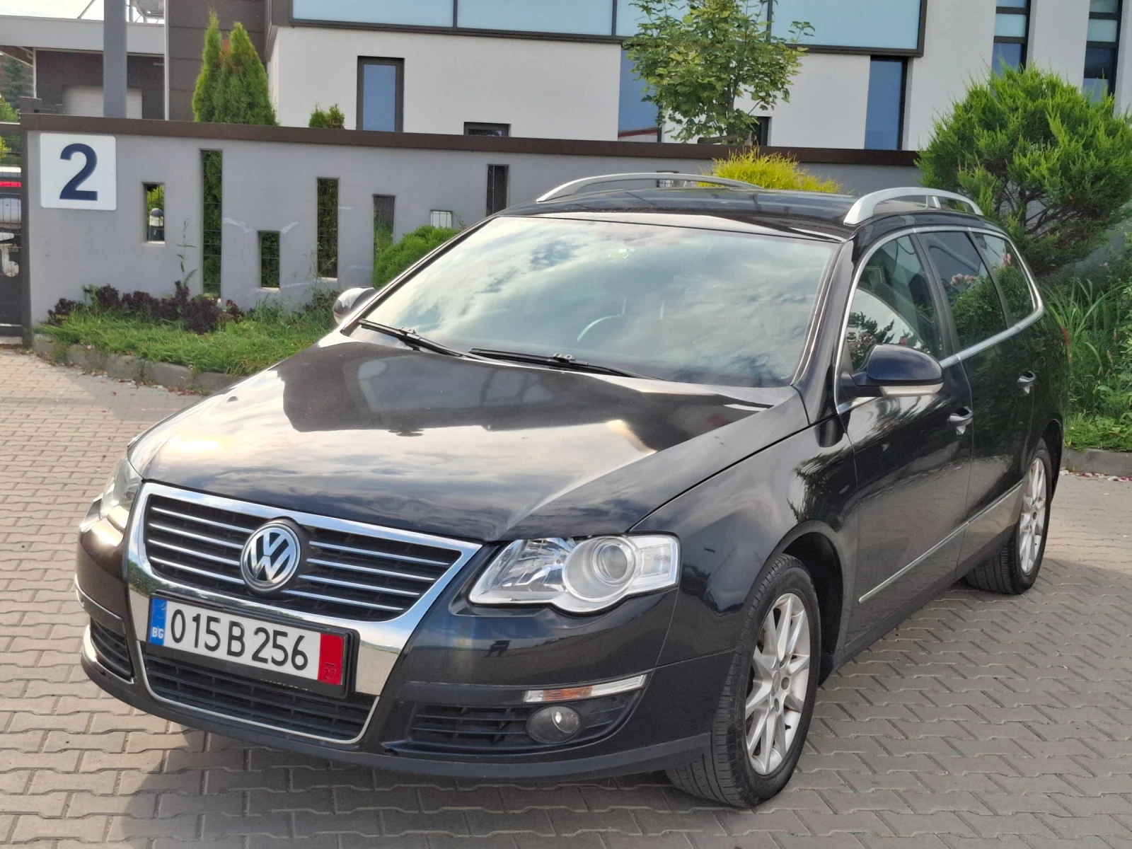 VW Passat 2.0TDI* (140кс)* HIGILINE* XENON* KOJA* НОВ ВНОС* , снимка 2 - Автомобили и джипове - 55002308