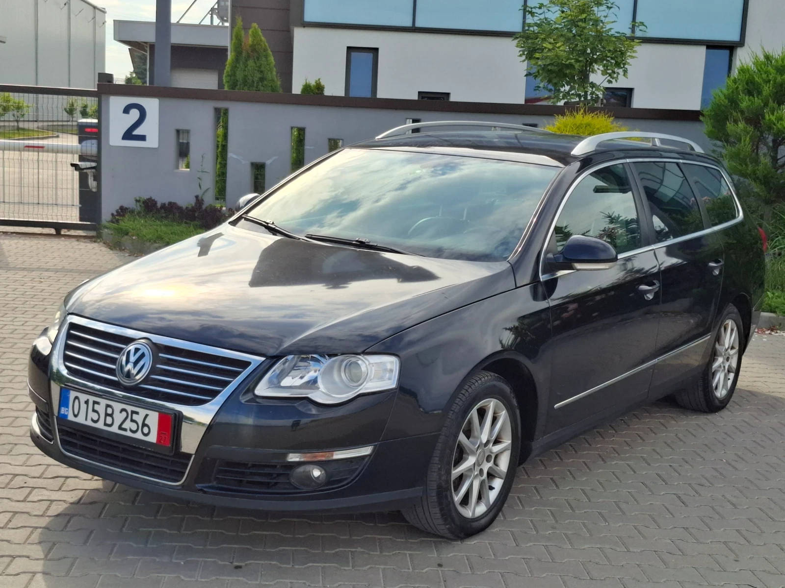 VW Passat 2.0TDI* (140кс)* HIGILINE* XENON* KOJA* НОВ ВНОС* , снимка 3 - Автомобили и джипове - 55002308