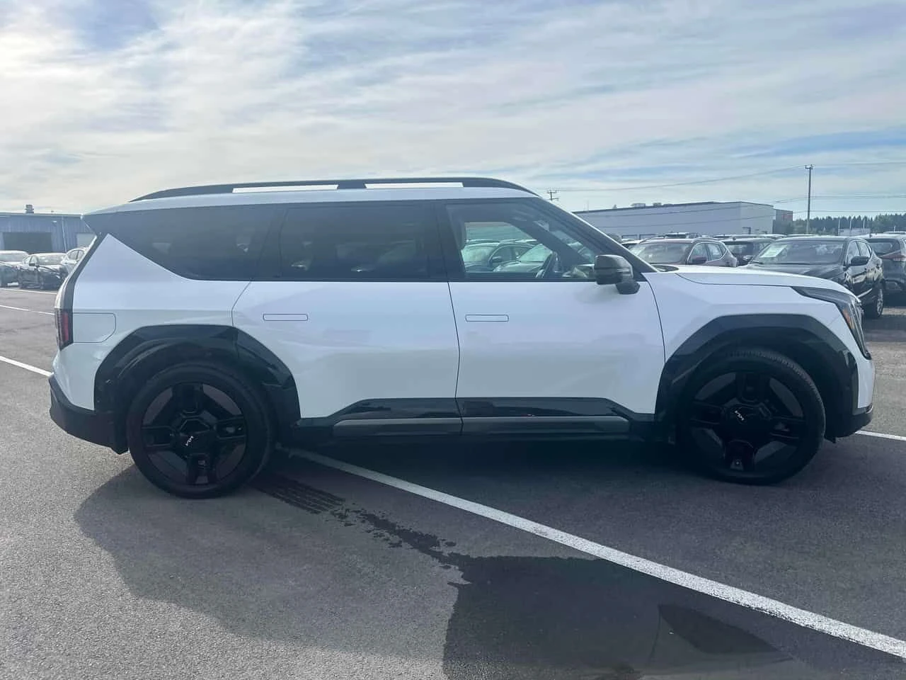 Kia EV9  Land w/GT Line Package AWD * CARFAX  | Mobile.bg � ����������� 3