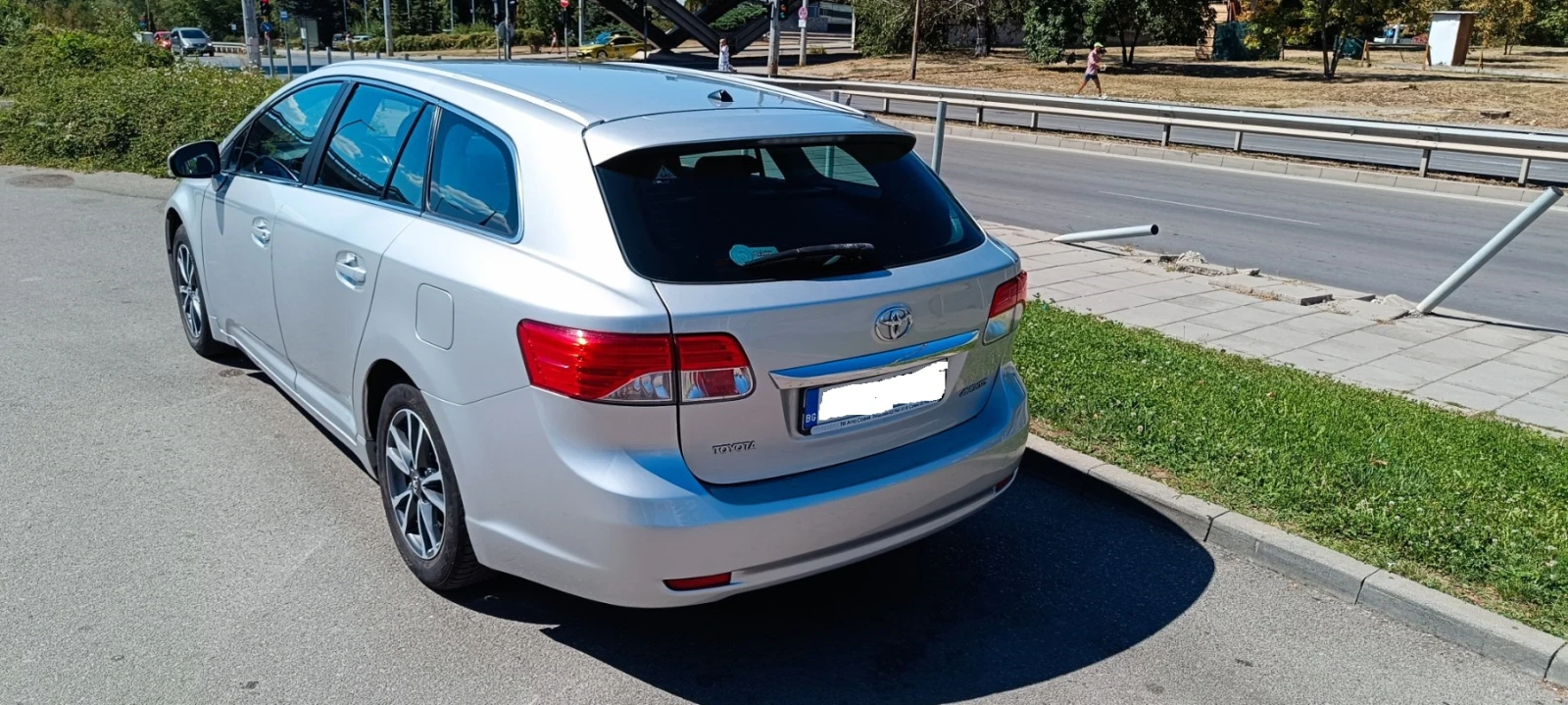 Toyota Avensis 1.8 Valvematic 147 к.с., снимка 4 - Автомобили и джипове - 55726885