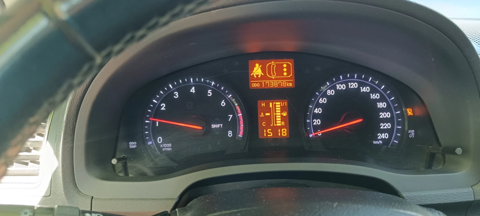 Toyota Avensis 1.8 Valvematic 147 к.с., снимка 2 - Автомобили и джипове - 55726885