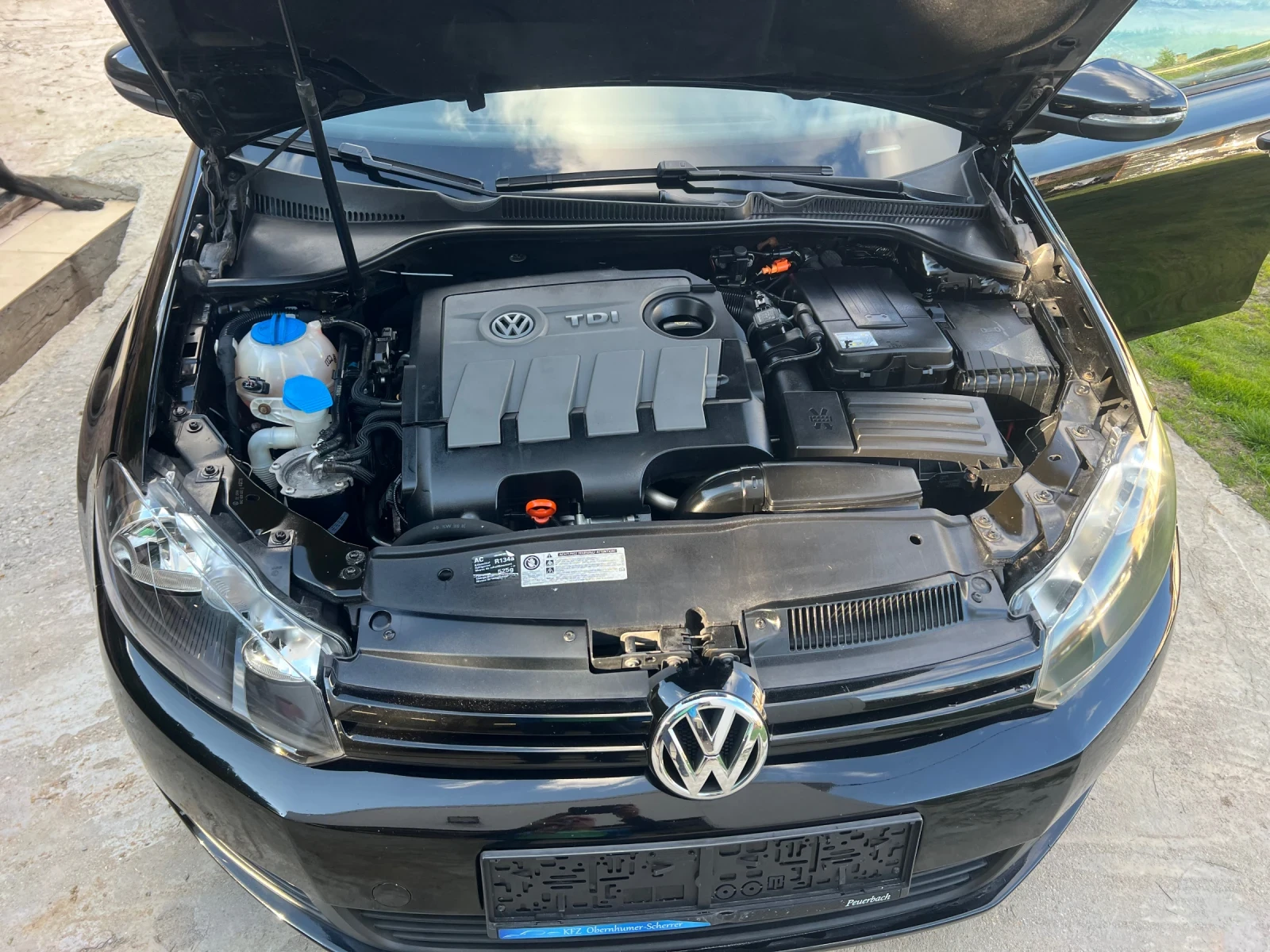 VW Golf 1.6 TDI  105 k.s, снимка 9 - Автомобили и джипове - 55936519