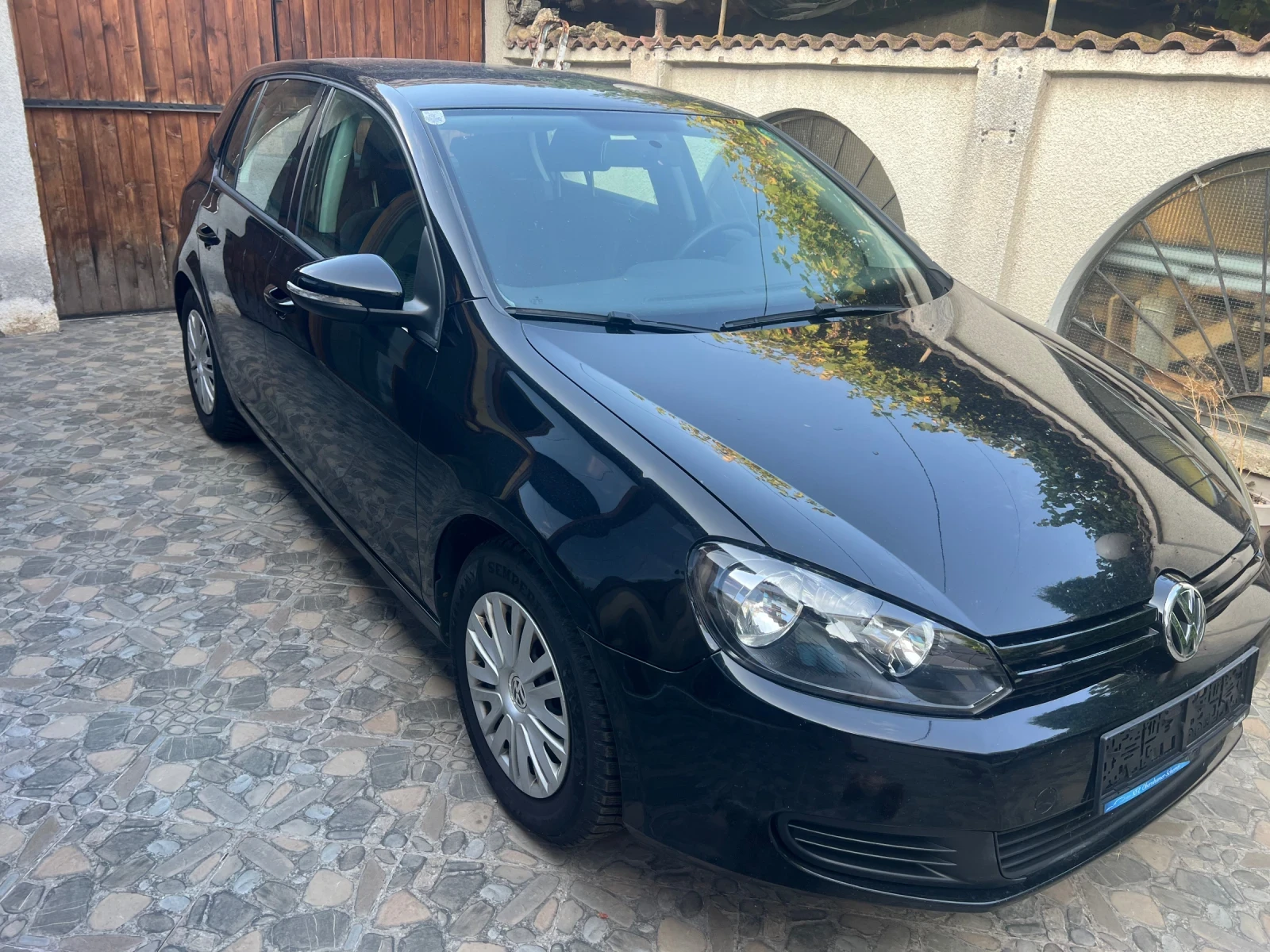 VW Golf 1.6 TDI  105 k.s, снимка 3 - Автомобили и джипове - 55936519