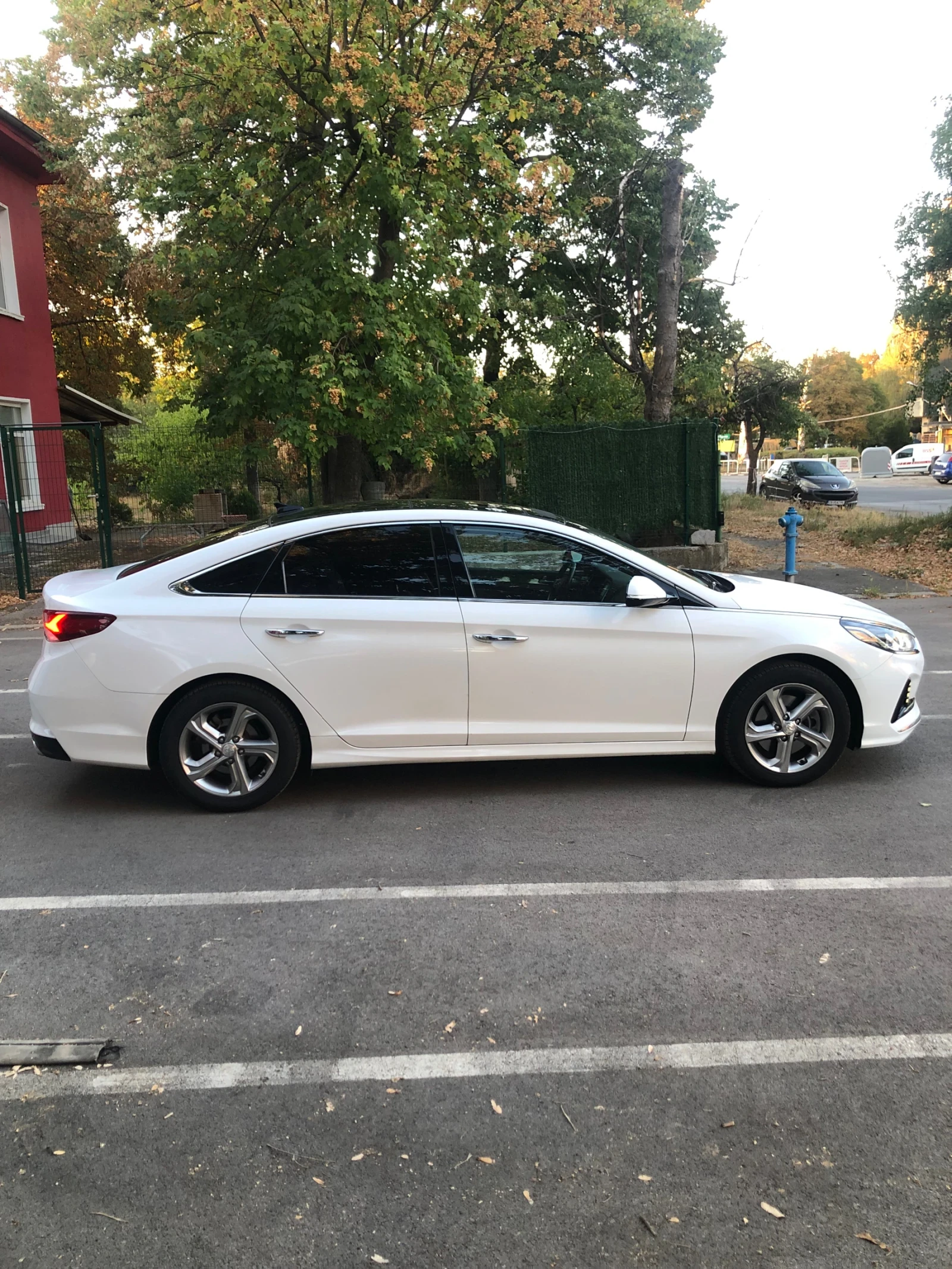 Hyundai Sonata Exclusive Plus-Всички екстри, снимка 6 - Автомобили и джипове - 56092010