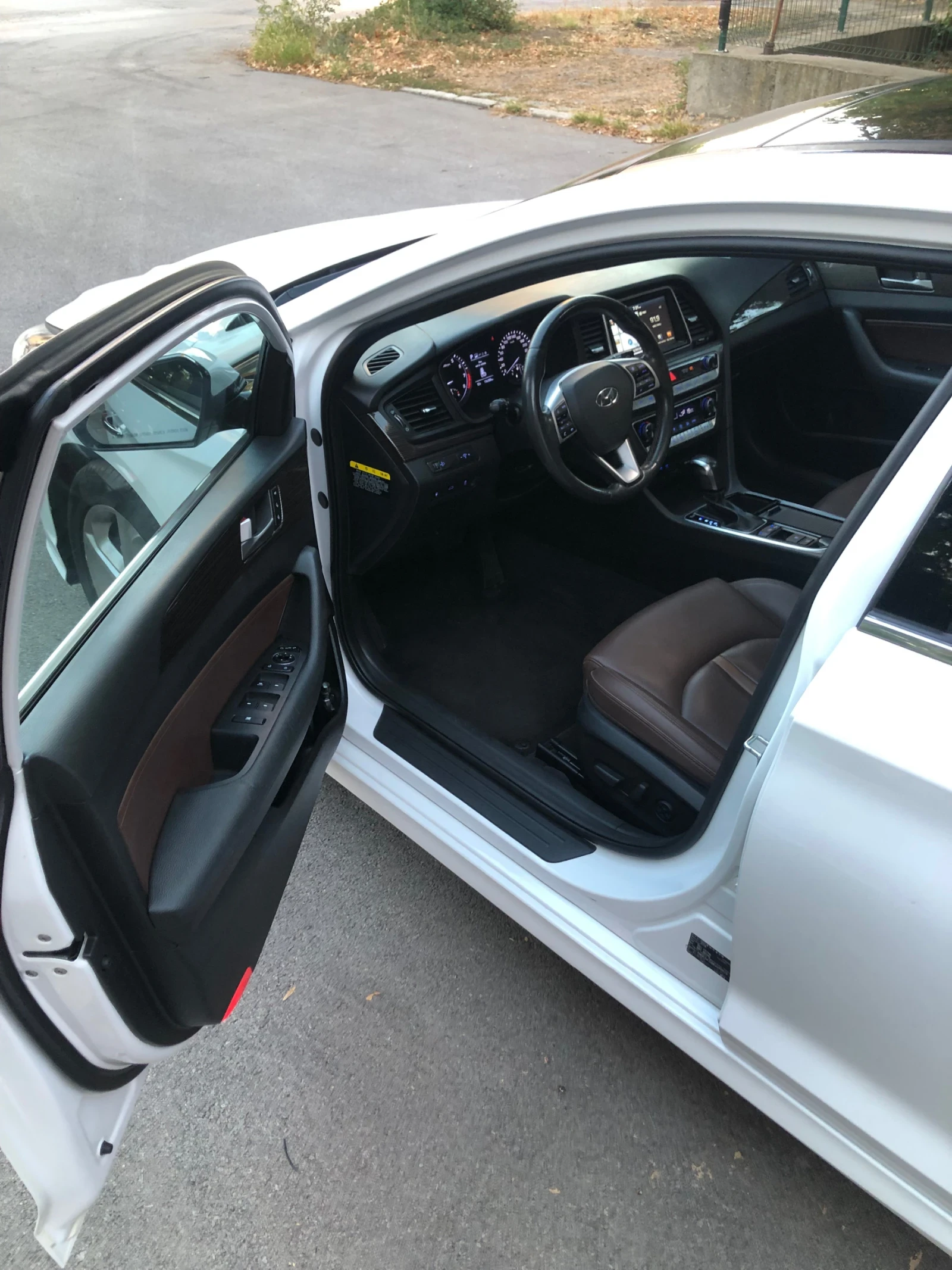 Hyundai Sonata Exclusive Plus-Всички екстри, снимка 9 - Автомобили и джипове - 56092010