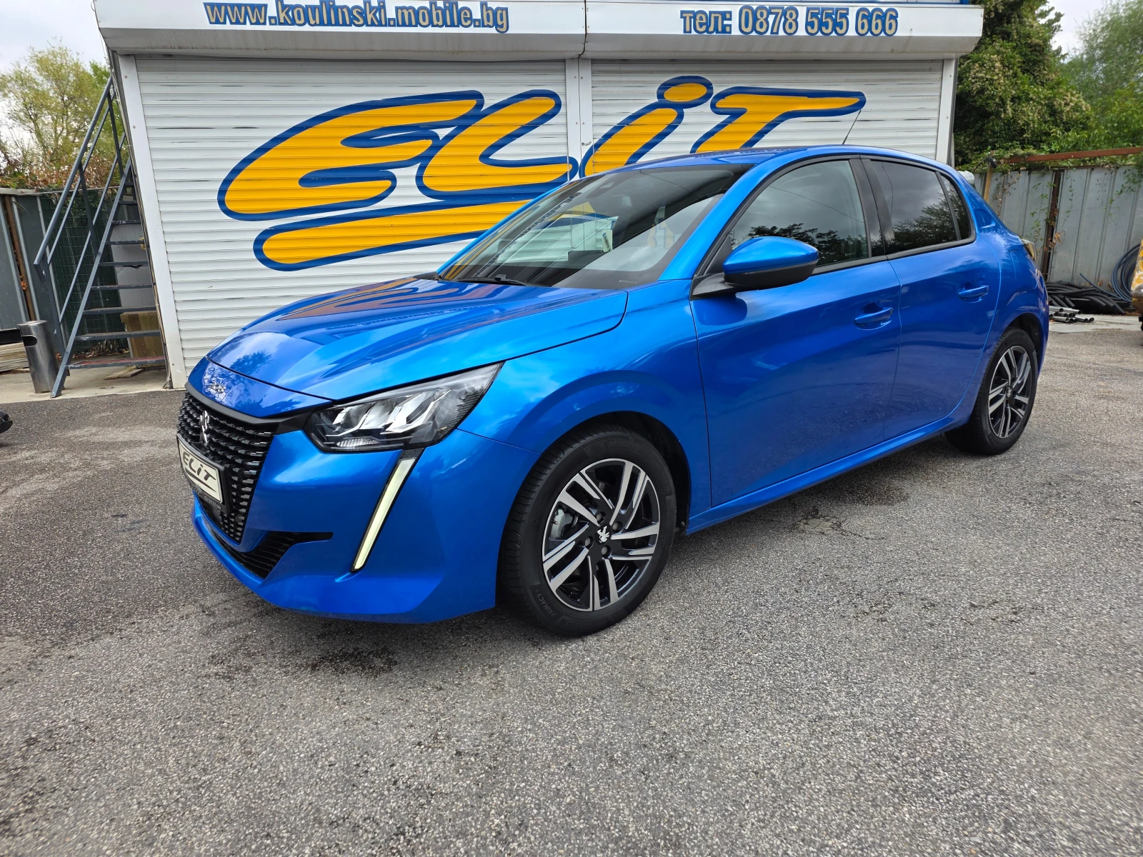 Peugeot 208 1.2i-AUTOMAT-8ск.