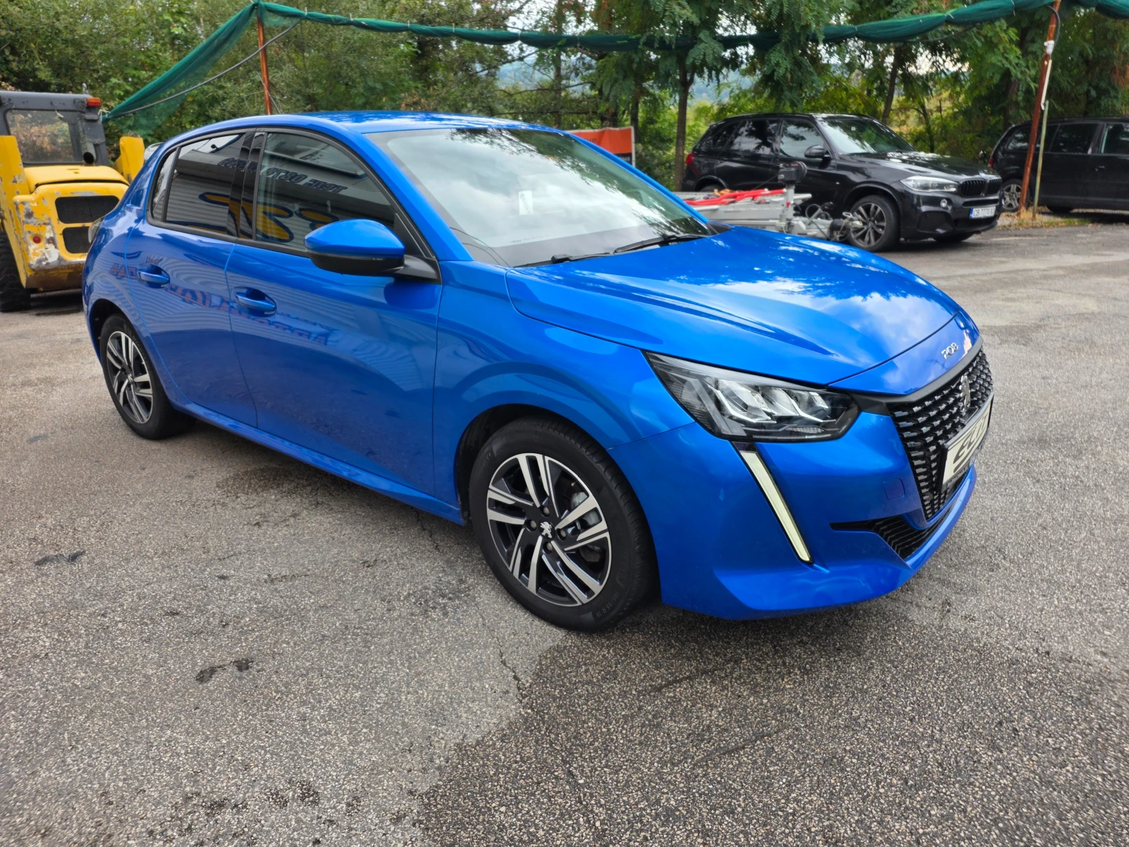 Peugeot 208 1.2i-AUTOMAT-8ск., снимка 4 - Автомобили и джипове - 56235165