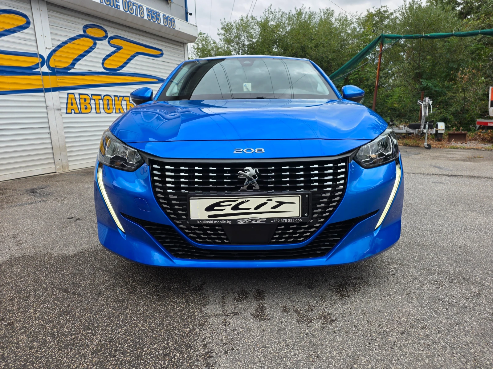 Peugeot 208 1.2i-AUTOMAT-8ск., снимка 3 - Автомобили и джипове - 56235165