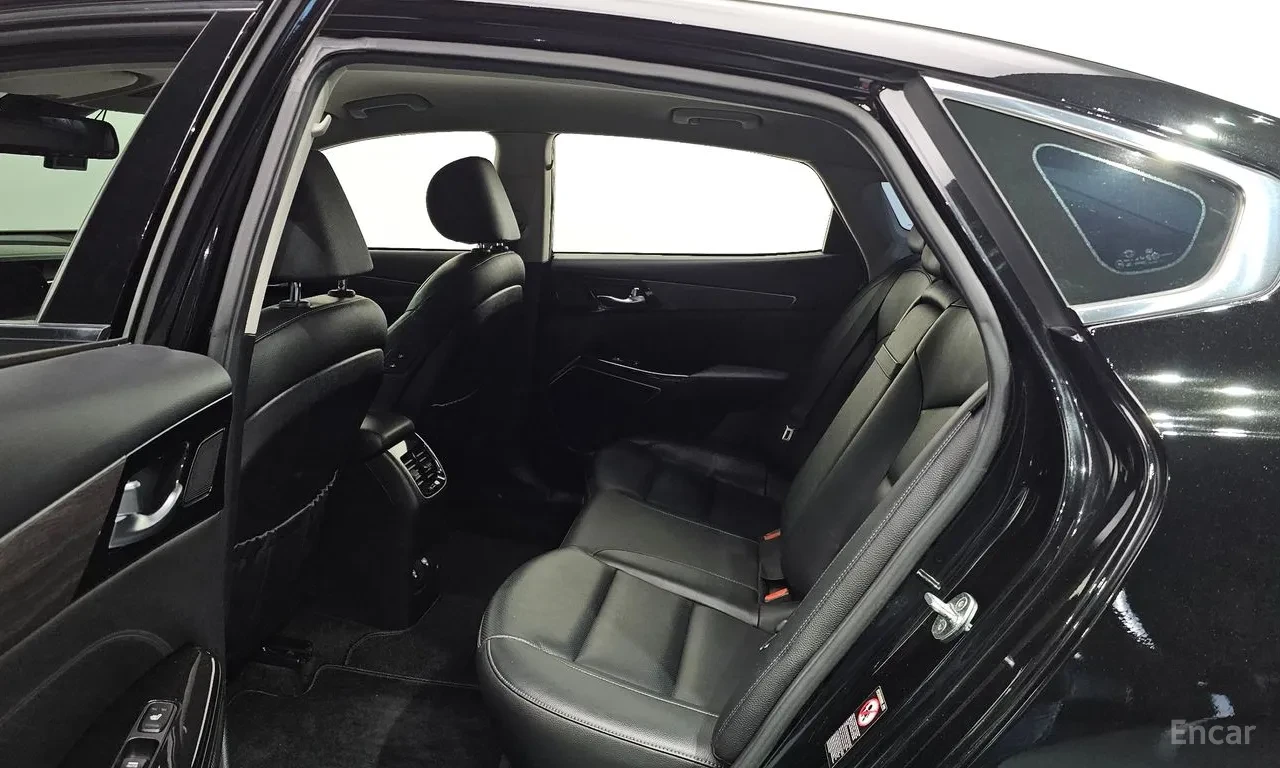 Kia K7 3.0* FULL* 360 КАМЕРИ* ДИСТРОНИК* КРАЙНА ЦЕНА* , снимка 13 - Автомобили и джипове - 56433809