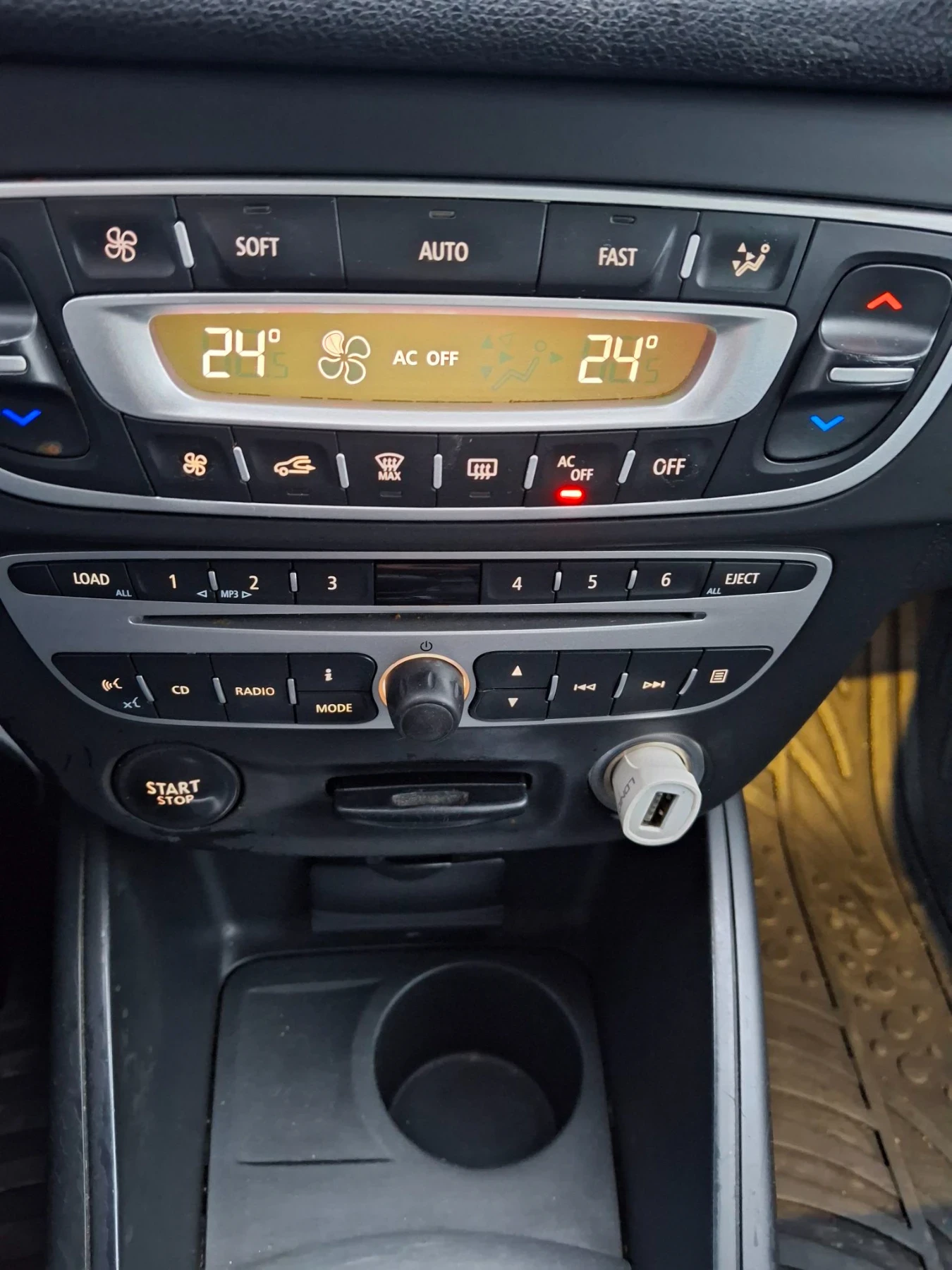 Renault Megane 1.9 cdi, снимка 7 - Автомобили и джипове - 56727711