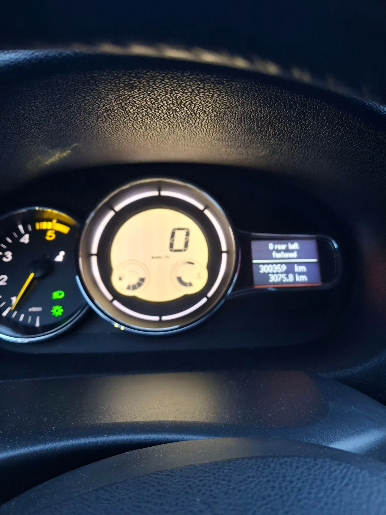 Renault Megane 1.9 cdi, снимка 8 - Автомобили и джипове - 56727711