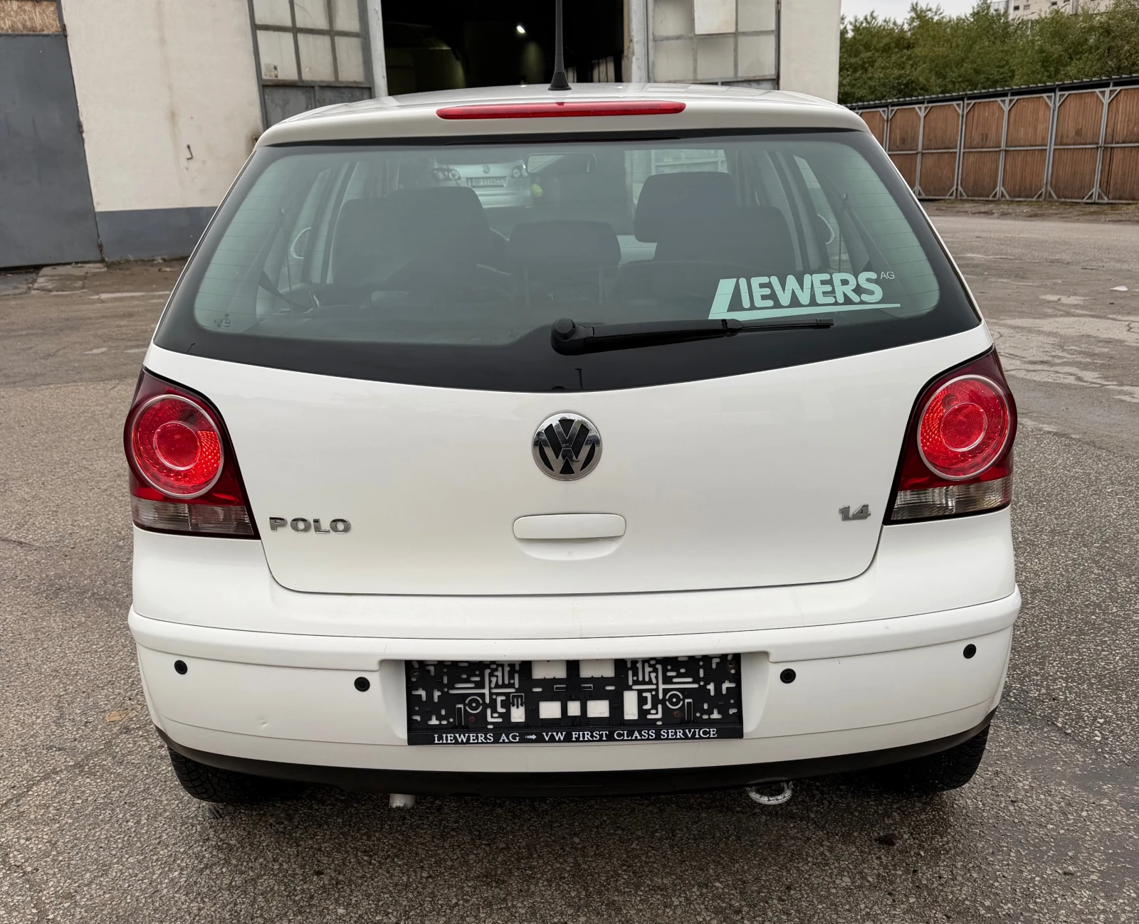 VW Polo 1.4i, снимка 6 - Автомобили и джипове - 56732106
