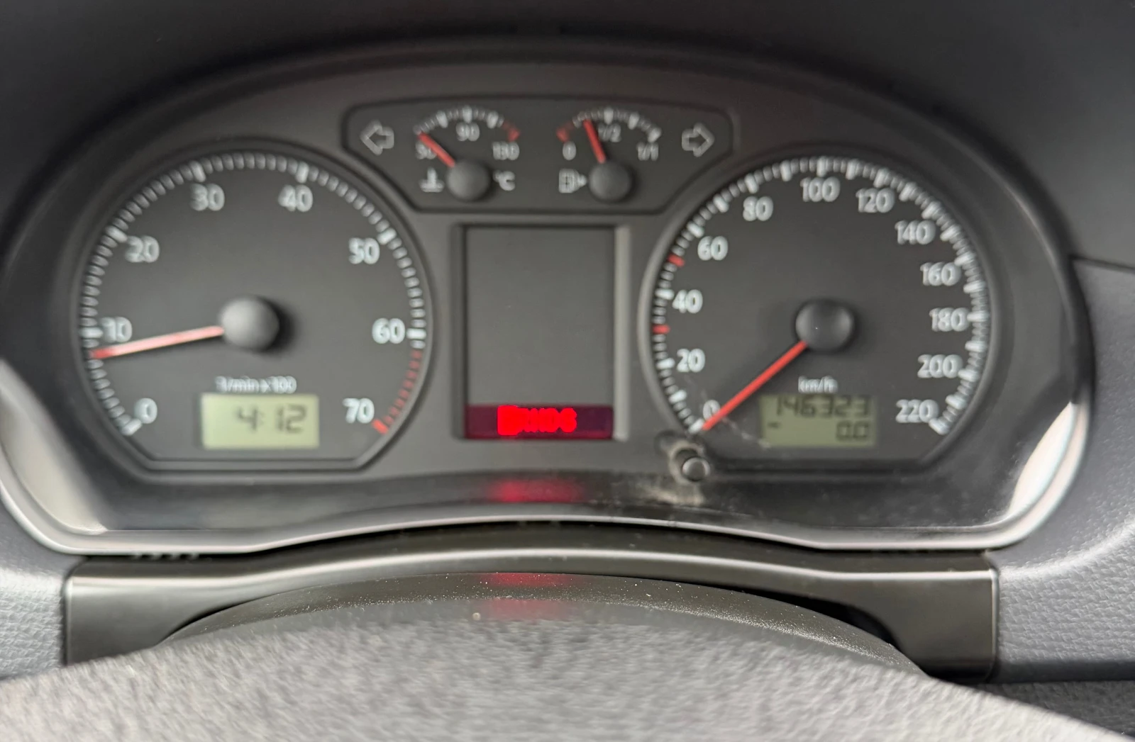 VW Polo 1.4i, снимка 12 - Автомобили и джипове - 56732106