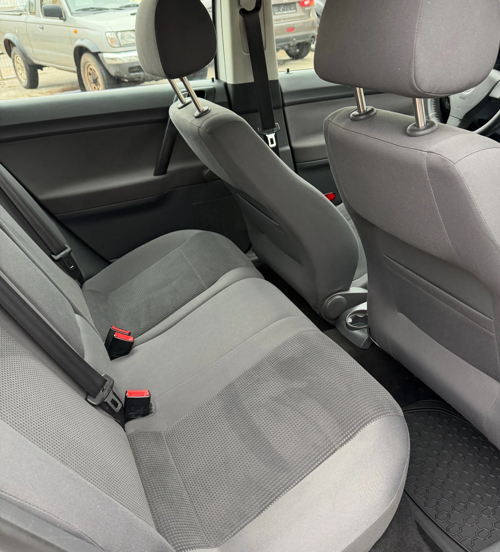 VW Polo 1.4i, снимка 9 - Автомобили и джипове - 56732106