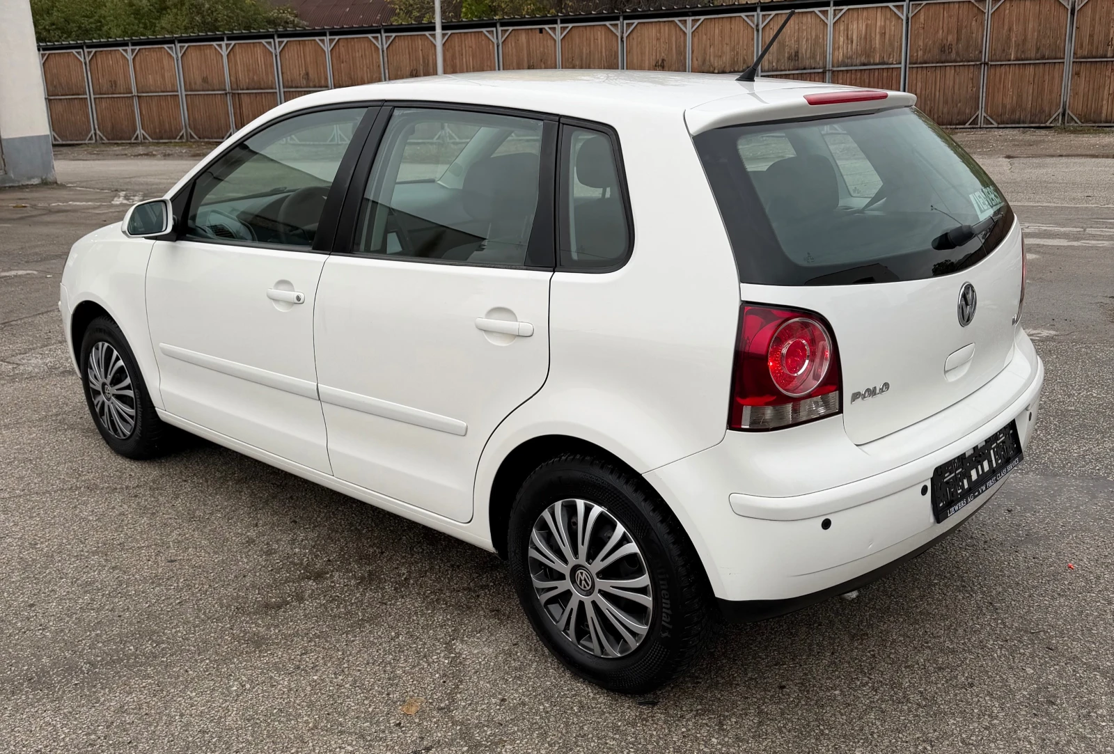 VW Polo 1.4i, снимка 5 - Автомобили и джипове - 56732106