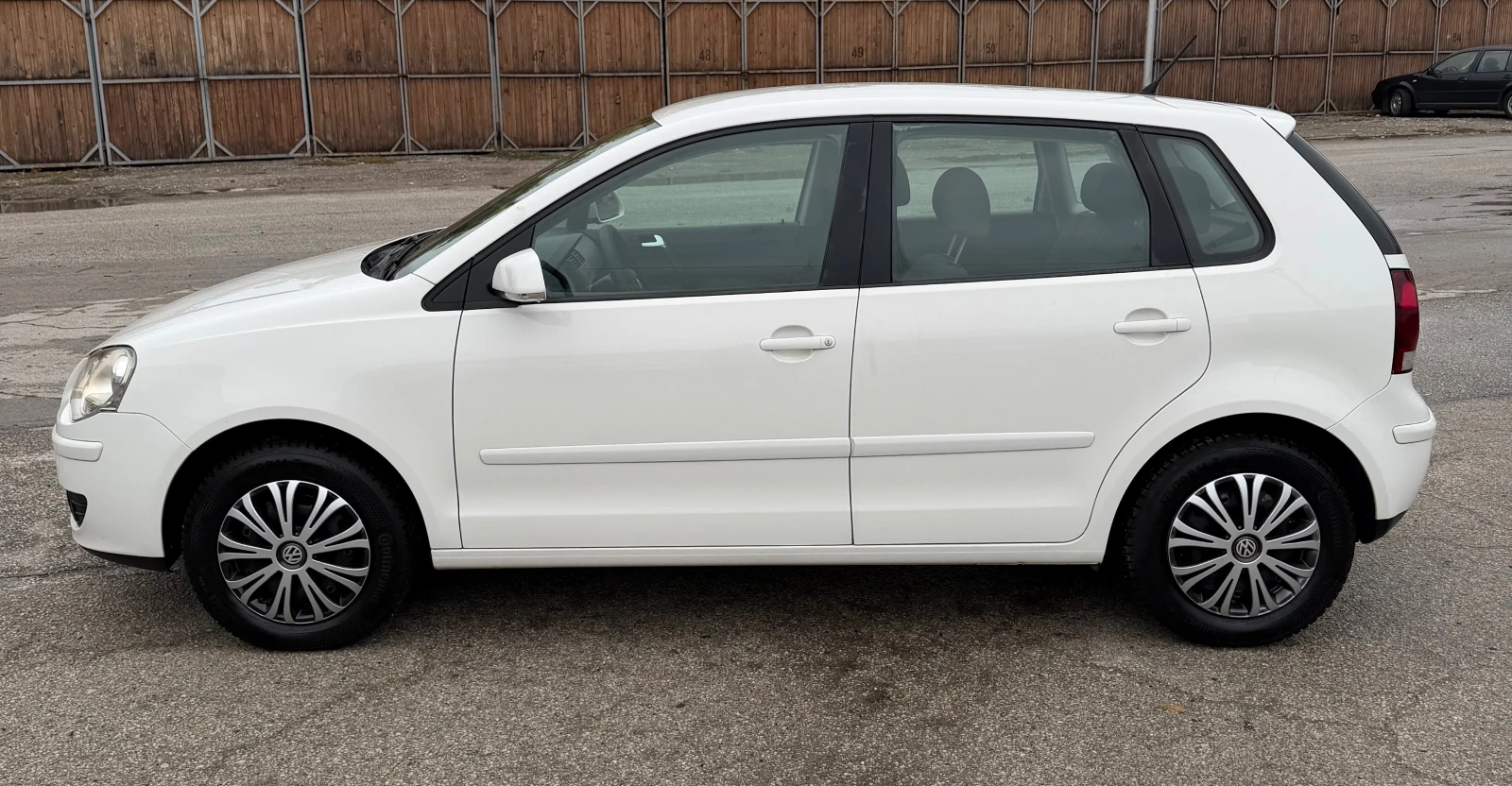 VW Polo 1.4i, снимка 4 - Автомобили и джипове - 56732106