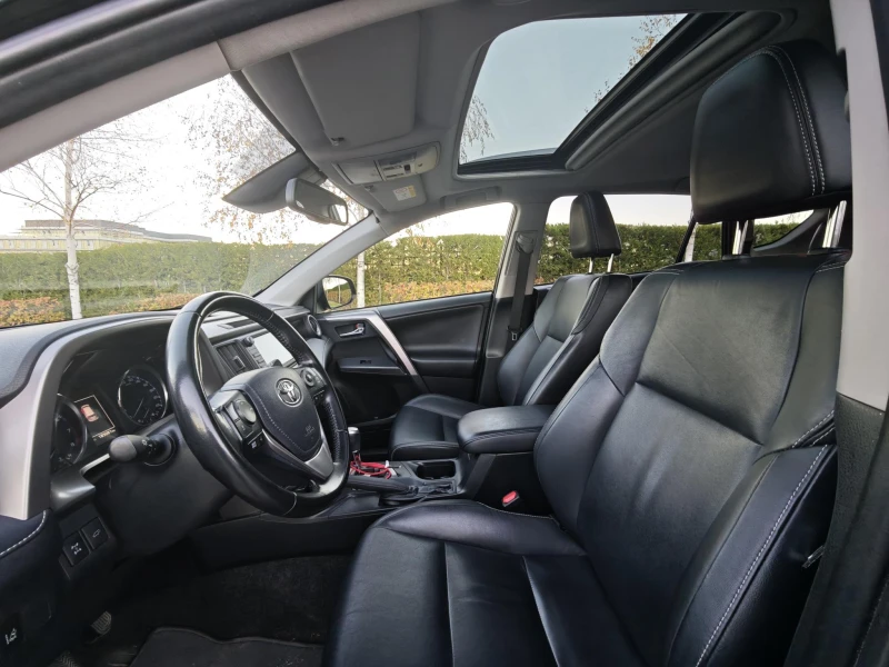 Toyota Rav4 2.0, снимка 16 - Автомобили и джипове - 52473373