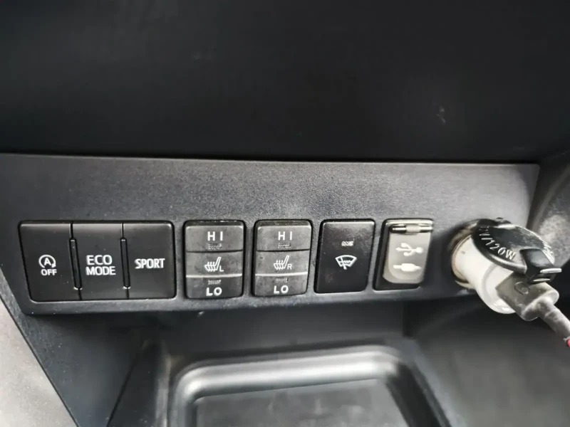 Toyota Rav4 2.0 4x4, снимка 12 - Автомобили и джипове - 52473373