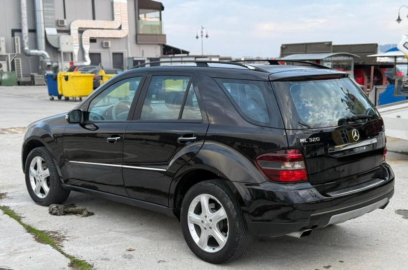 Mercedes-Benz ML 320 4Matic, снимка 4 - Автомобили и джипове - 52625223