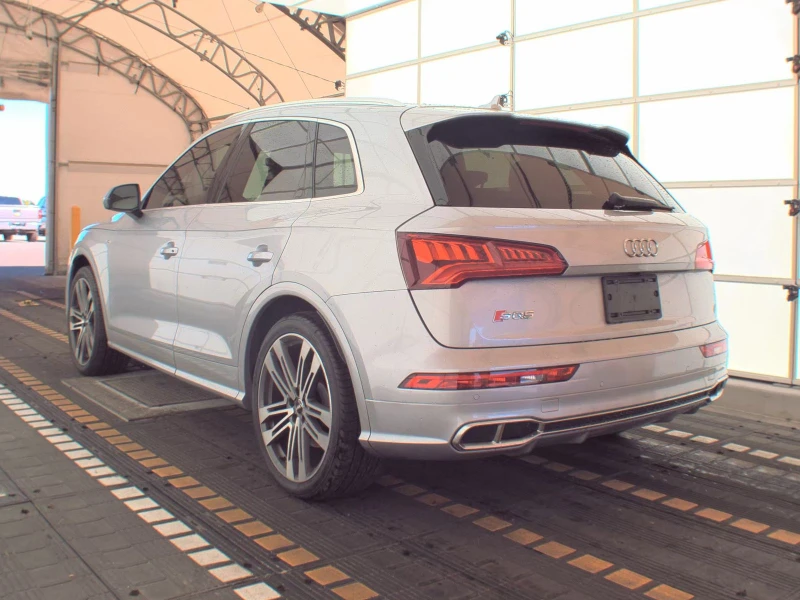 Audi SQ5 MATRIX* BANG* OLUFSEN* BLACK* OPTIC* 360КАМЕРА* ДИ, снимка 4 - Автомобили и джипове - 52699623