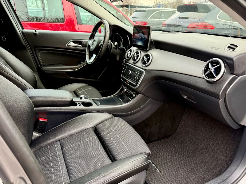 Mercedes-Benz GLA 220 4Matic 🇨🇭, снимка 14 - Автомобили и джипове - 53380750