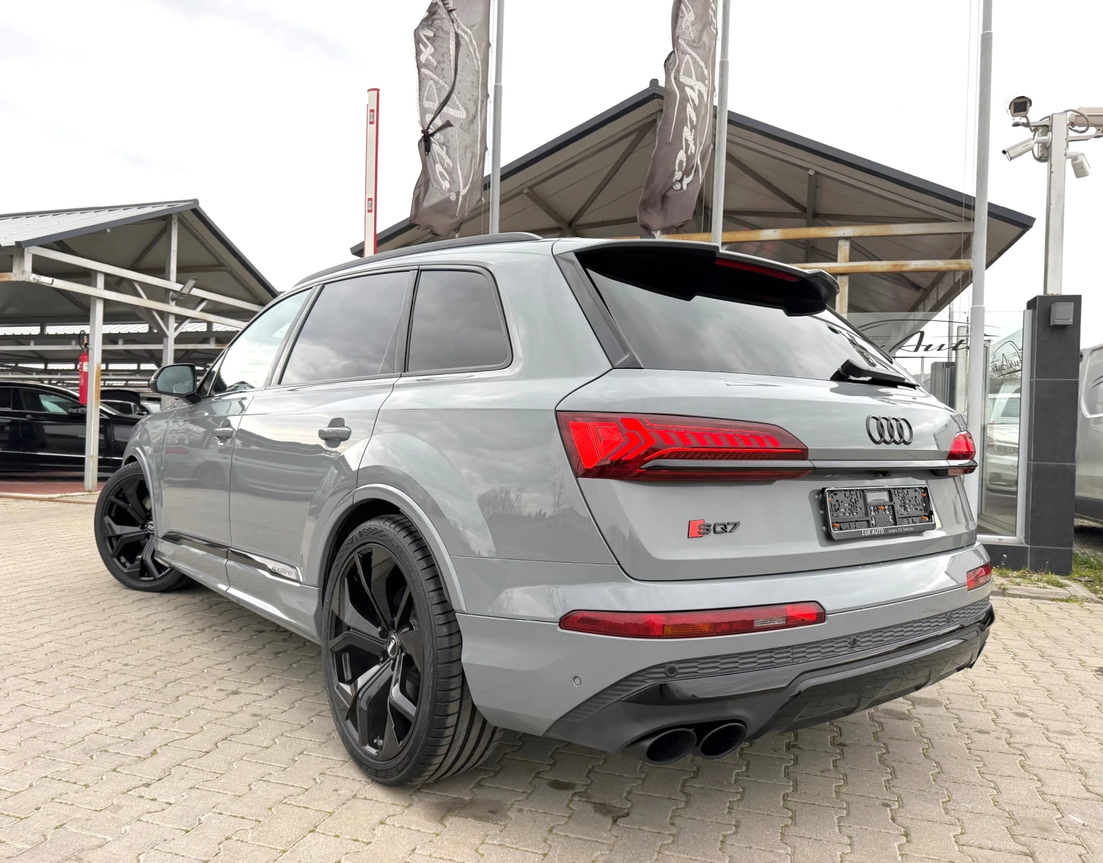 Audi SQ7 4.0TFSI#LASER#SOFTCLOSE#ОБДУХВАНЕ#DISTR#BOSSE, снимка 4 - Автомобили и джипове - 53908328