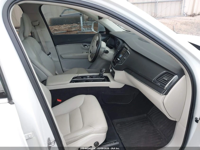 Volvo Xc90 * T6 Momentum 7-Passenger* , снимка 4 - Автомобили и джипове - 53955716