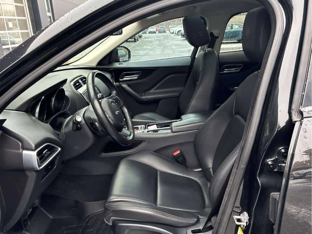 Jaguar F-PACE * Premium * CARFAX * ЦЕНА ДО БГ, снимка 6 - Автомобили и джипове - 54044415