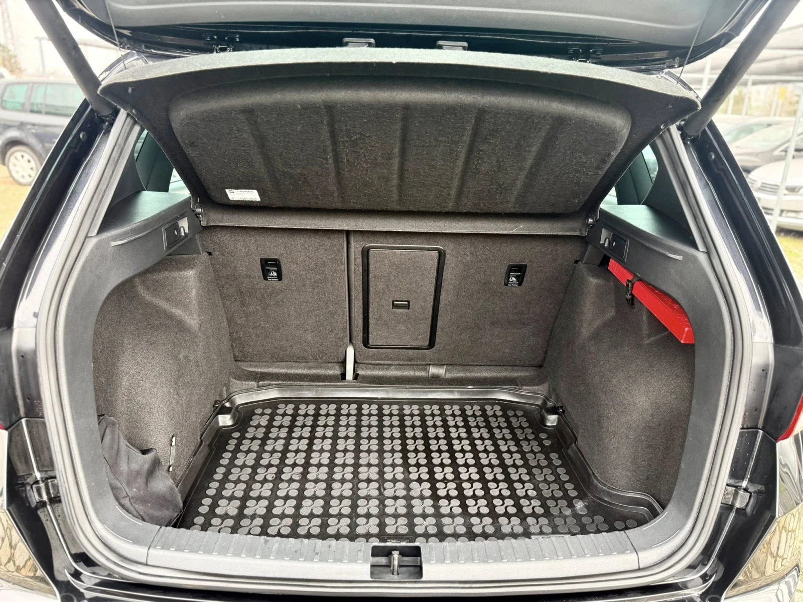 Seat Ateca 2.0 4x4 АВТОМАТИК XCELLENCE, снимка 16 - Автомобили и джипове - 54908863