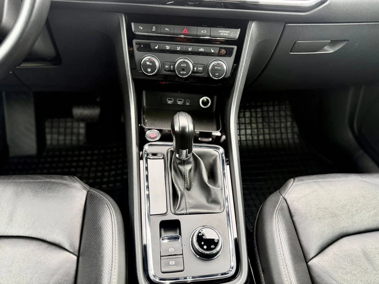 Seat Ateca 2.0 4x4 АВТОМАТИК XCELLENCE, снимка 12 - Автомобили и джипове - 54908863