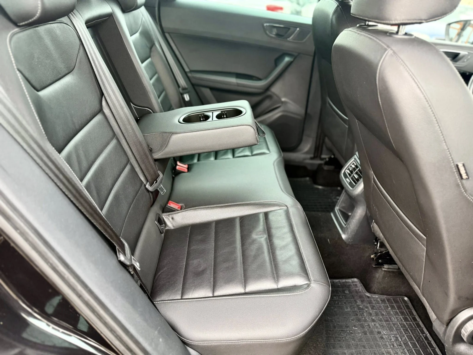 Seat Ateca 2.0 4x4 АВТОМАТИК XCELLENCE, снимка 14 - Автомобили и джипове - 54908863