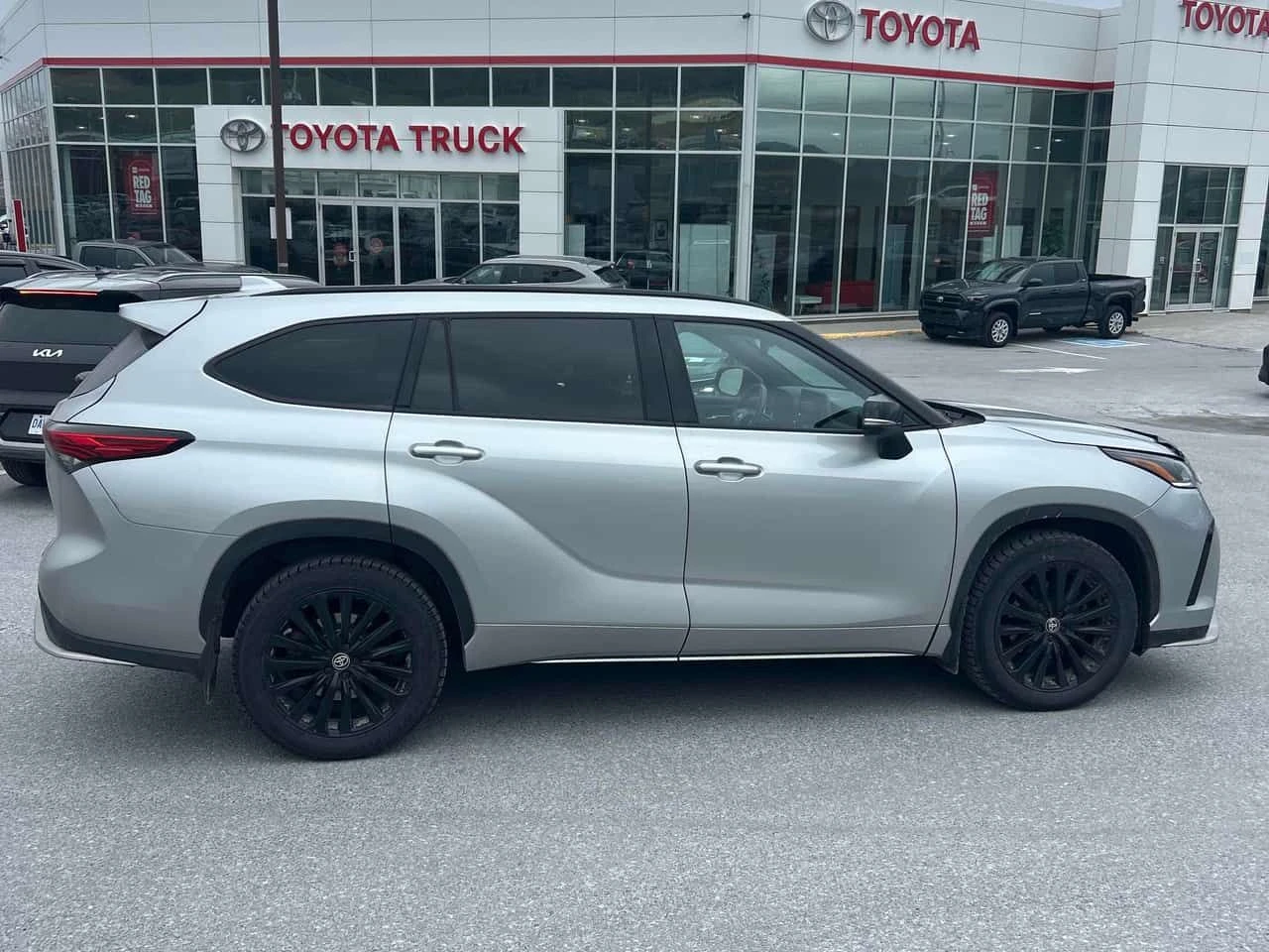 Toyota Highlander * AWD * FACE * CARFAX * , снимка 3 - Автомобили и джипове - 55629802