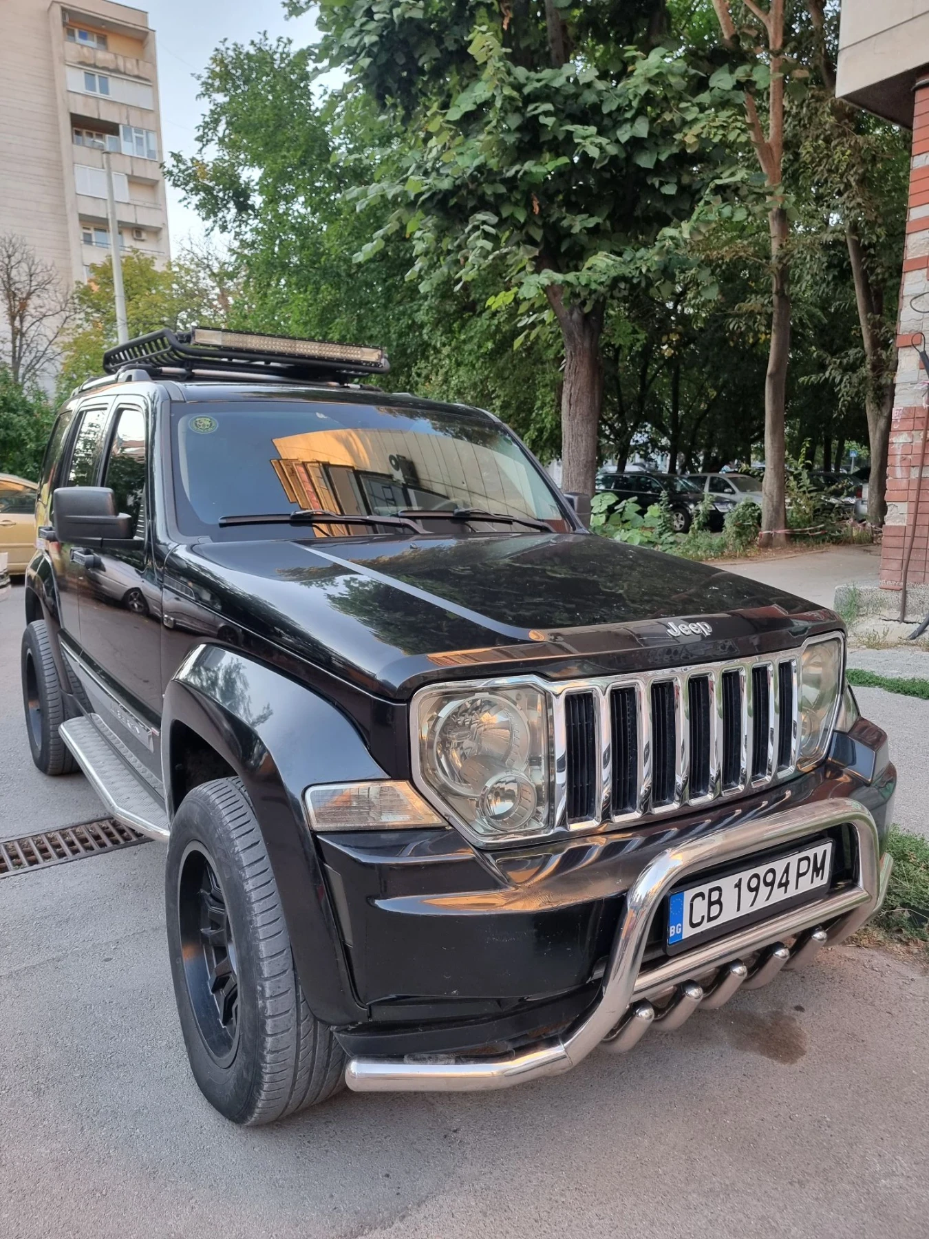 Jeep Cherokee, снимка 2 - Автомобили и джипове - 55742826