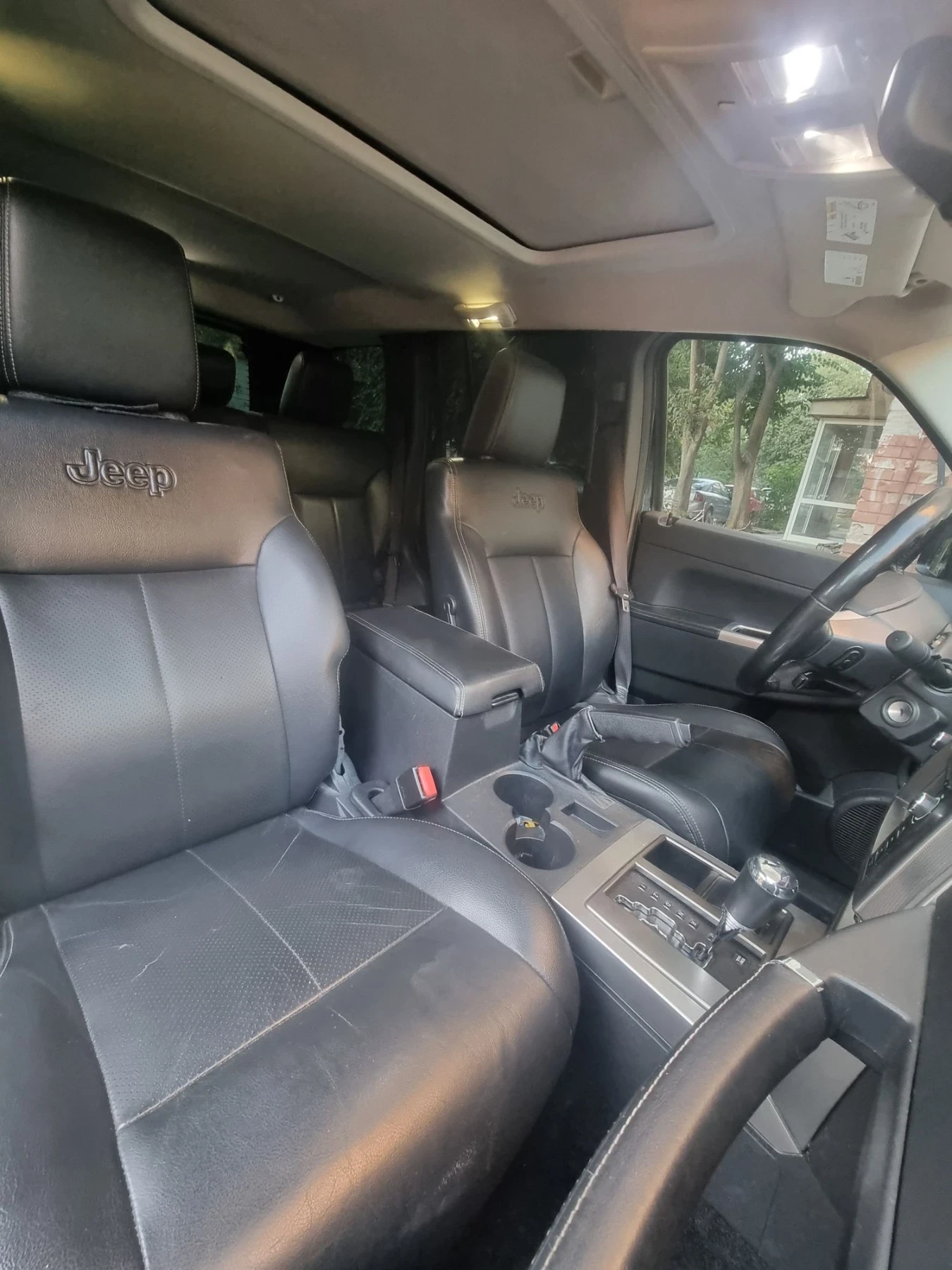 Jeep Cherokee, снимка 8 - Автомобили и джипове - 55742826