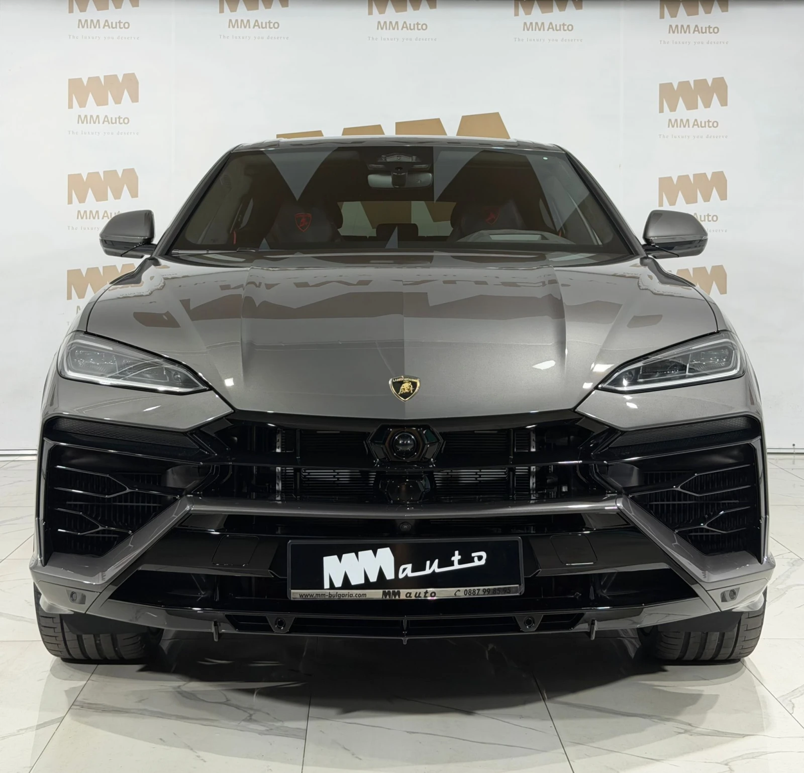 Lamborghini Urus SE* Carbon* HuD* Pano* B&O, снимка 4 - Автомобили и джипове - 56652367