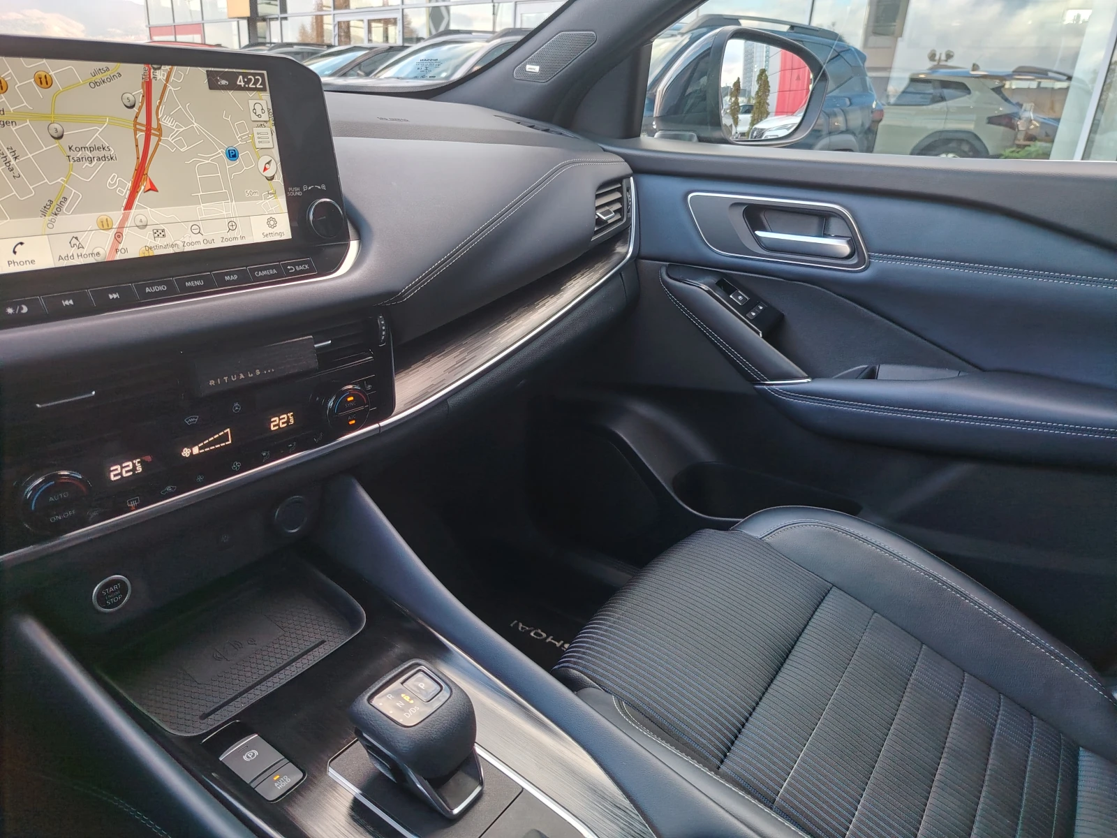 Nissan Qashqai TEkna, снимка 8 - Автомобили и джипове - 56711892