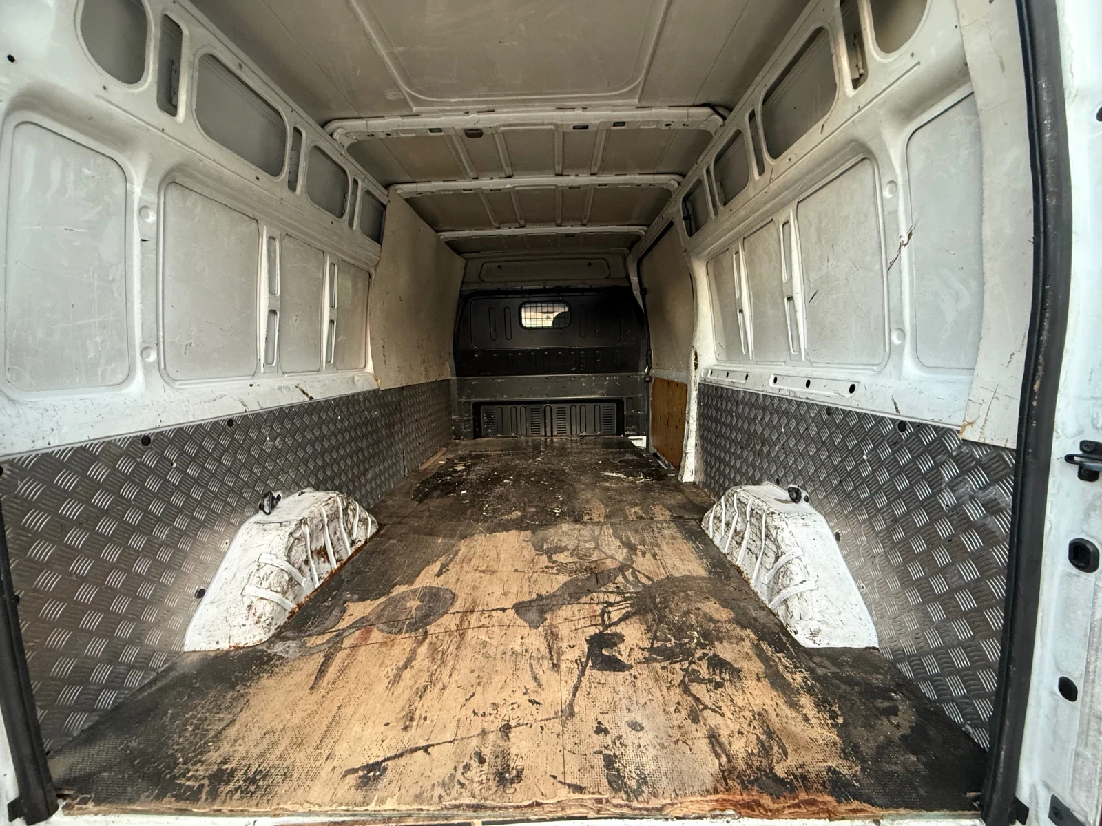 Ford Transit 2.4TDCI КЛИМАТИК 6 СКОРОСТИ, снимка 13 - Бусове и автобуси - 54341450