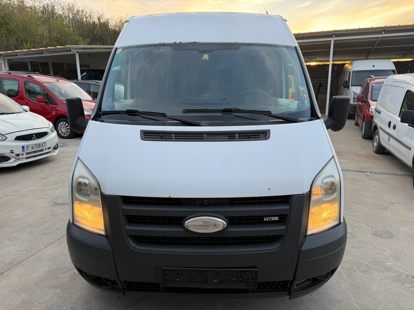 Ford Transit 2.4TDCI КЛИМАТИК 6 СКОРОСТИ, снимка 2 - Бусове и автобуси - 54341450