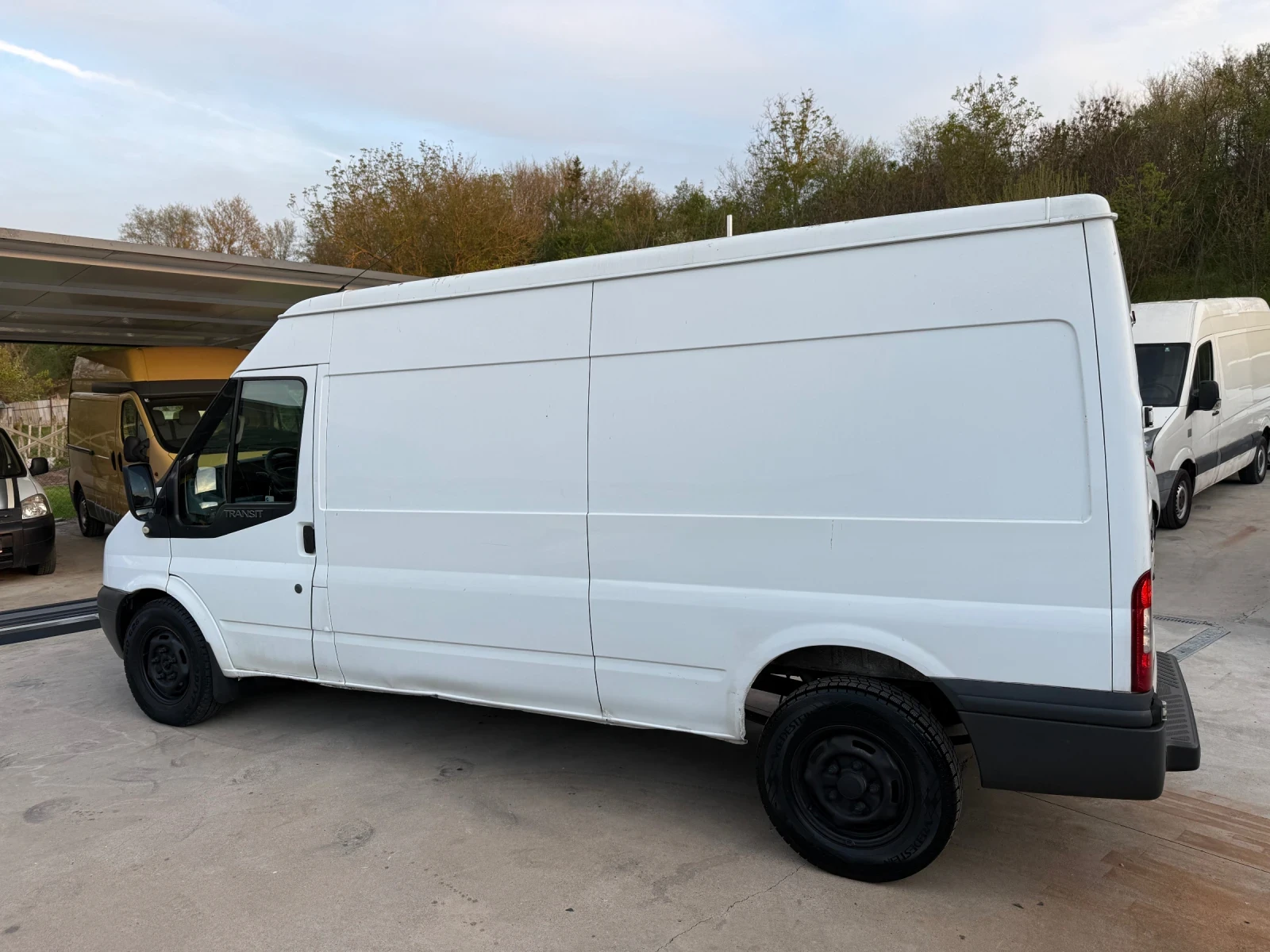 Ford Transit 2.4TDCI КЛИМАТИК 6 СКОРОСТИ, снимка 8 - Бусове и автобуси - 54341450