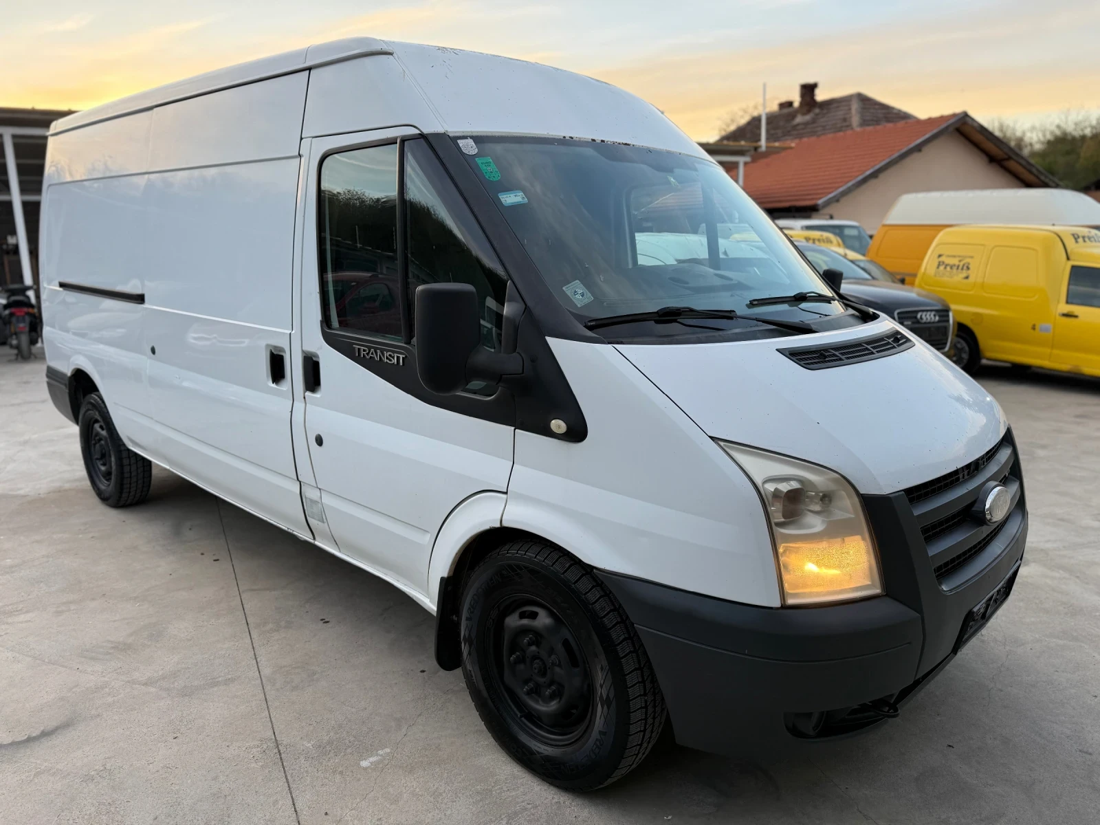 Ford Transit 2.4TDCI КЛИМАТИК 6 СКОРОСТИ, снимка 3 - Бусове и автобуси - 54341450