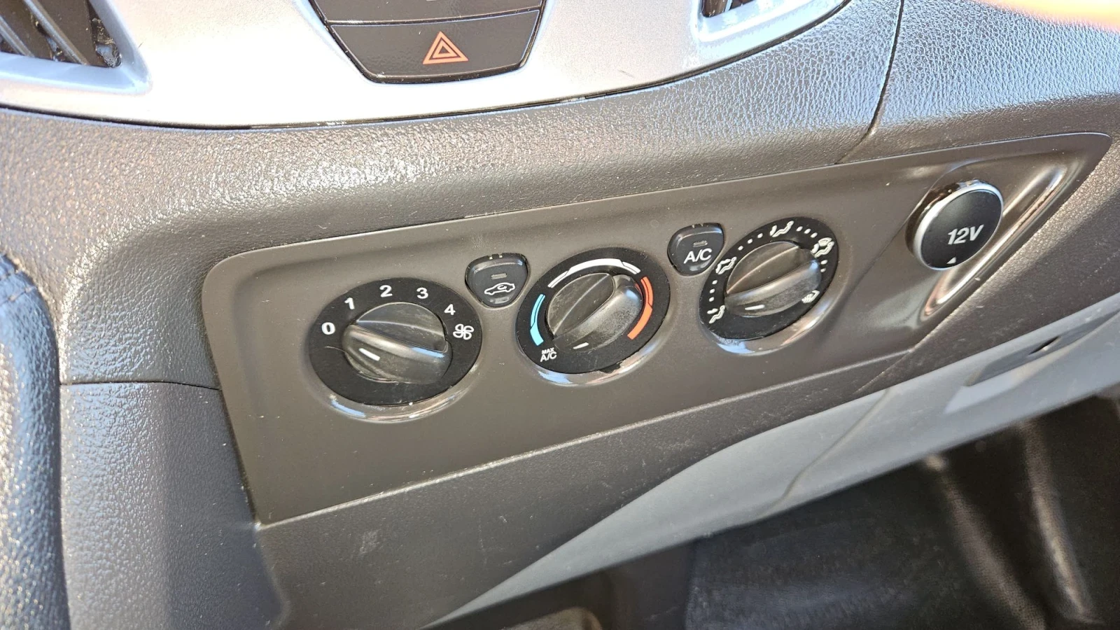 Ford Transit Custom Климатик, снимка 10 - Бусове и автобуси - 56375762