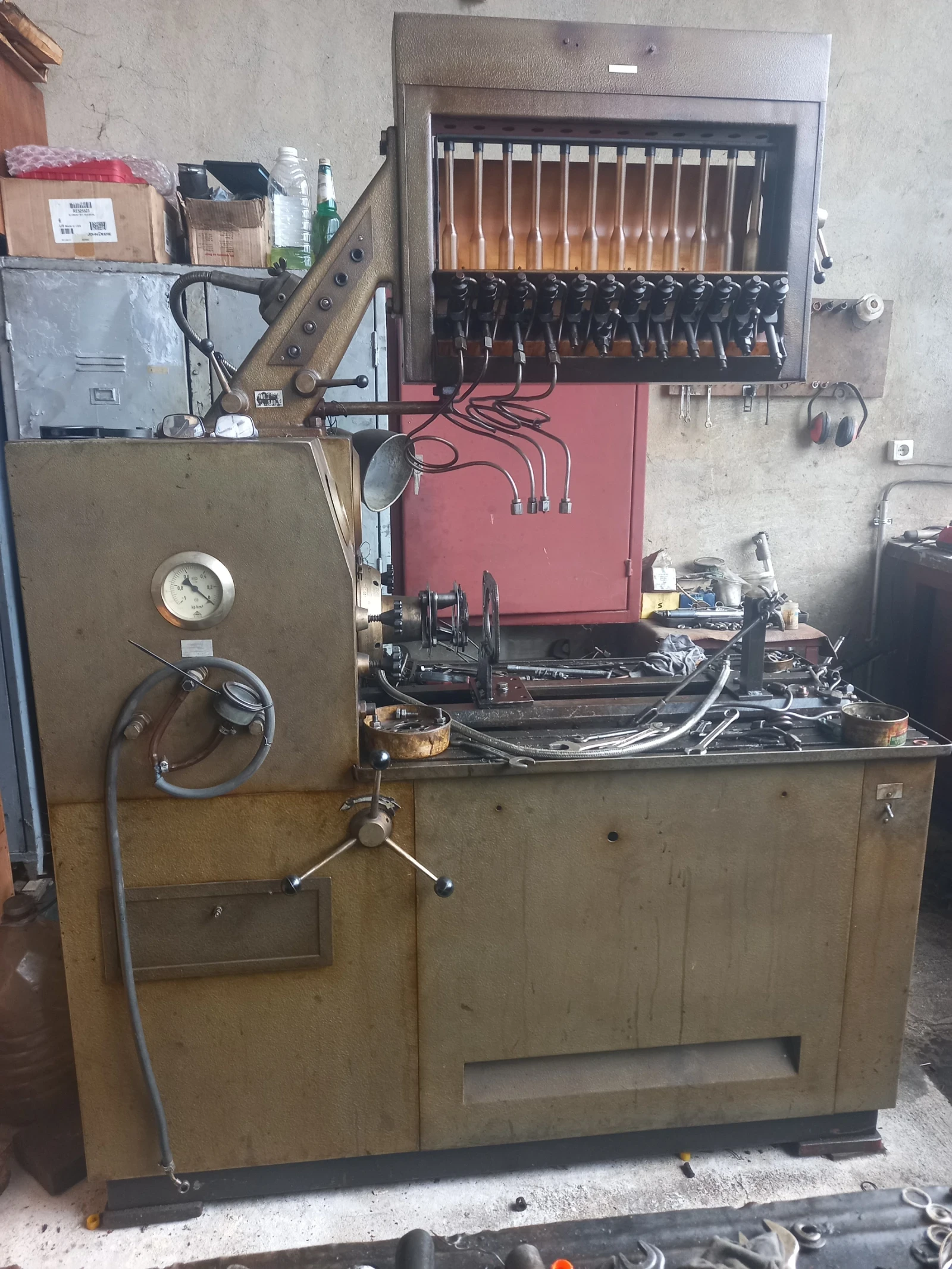 СТЕНД за регулировка на ГНП 12 цилиндров