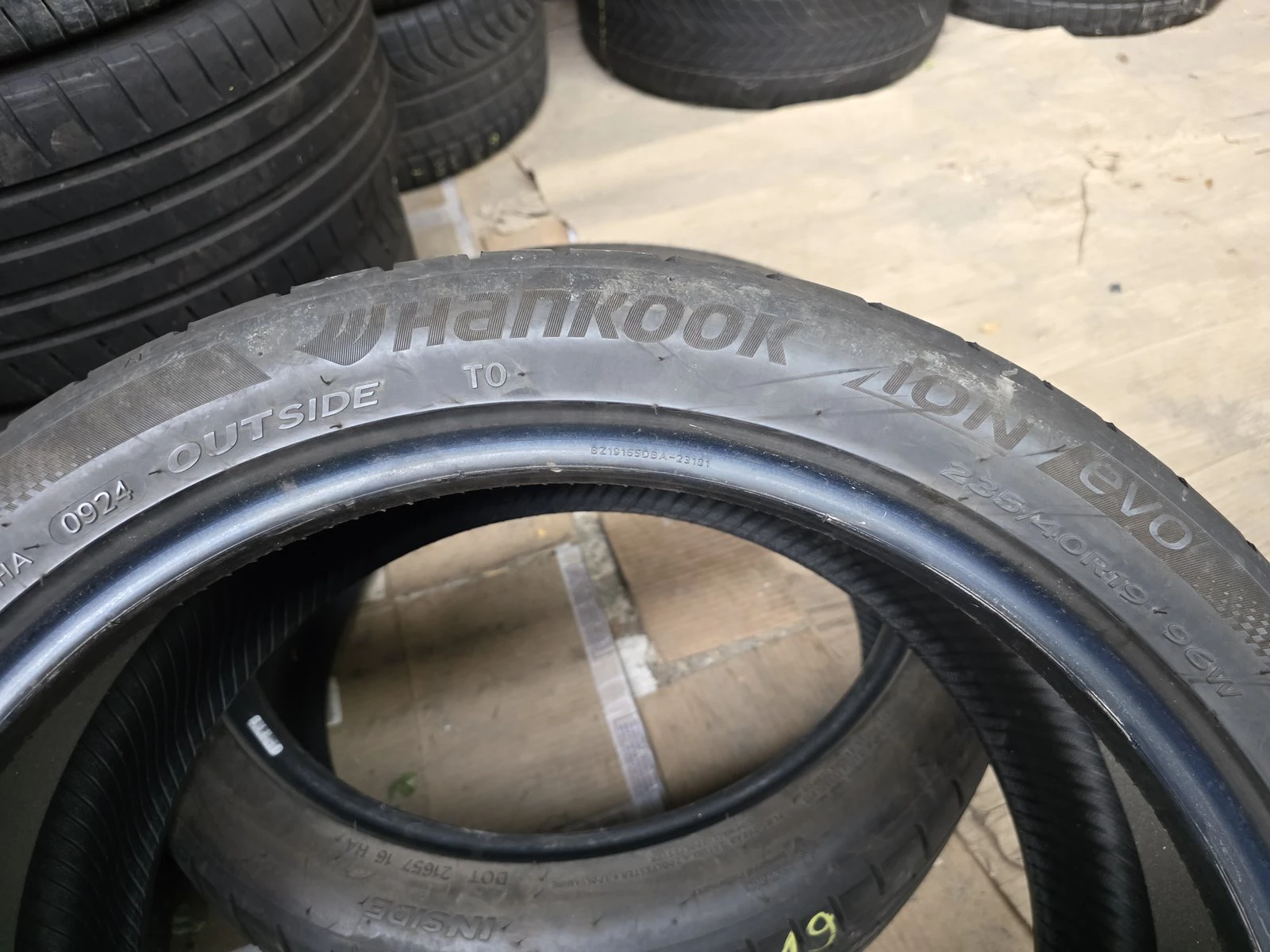 ���� 235/40R19 | Mobile.bg � ����������� 9