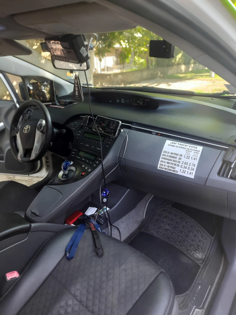 Toyota Prius WX30, снимка 9 - Автомобили и джипове - 48202926