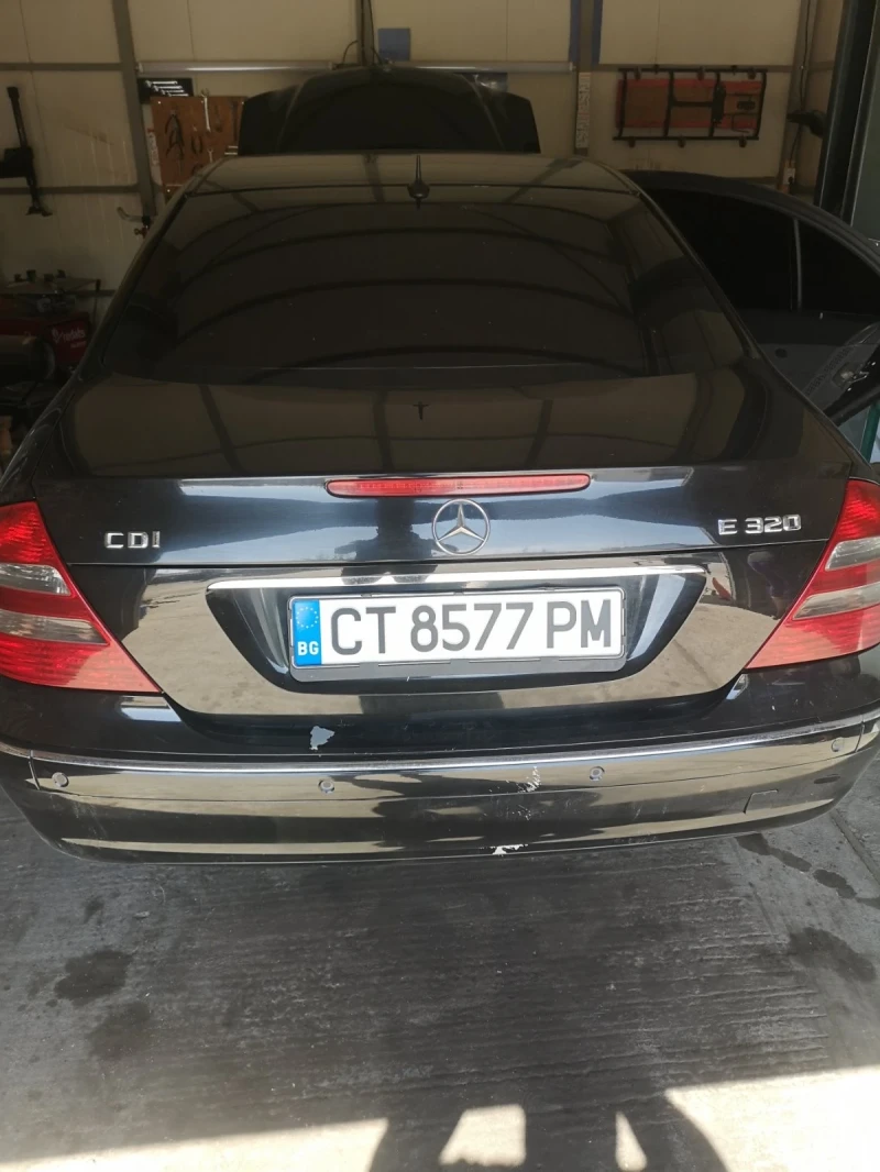 Mercedes-Benz E 320, снимка 5 - Автомобили и джипове - 47410094