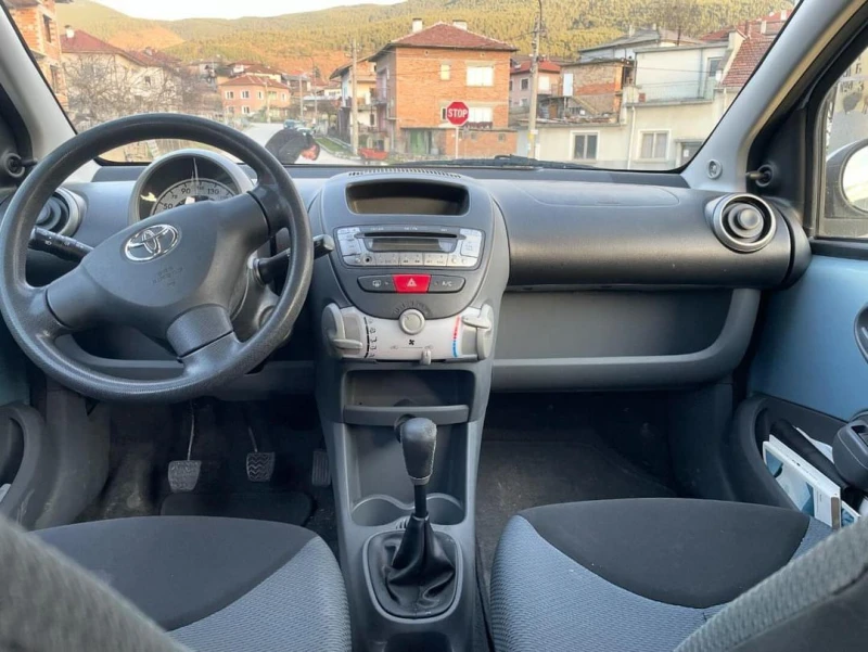 Toyota Aygo, снимка 11 - Автомобили и джипове - 48070057